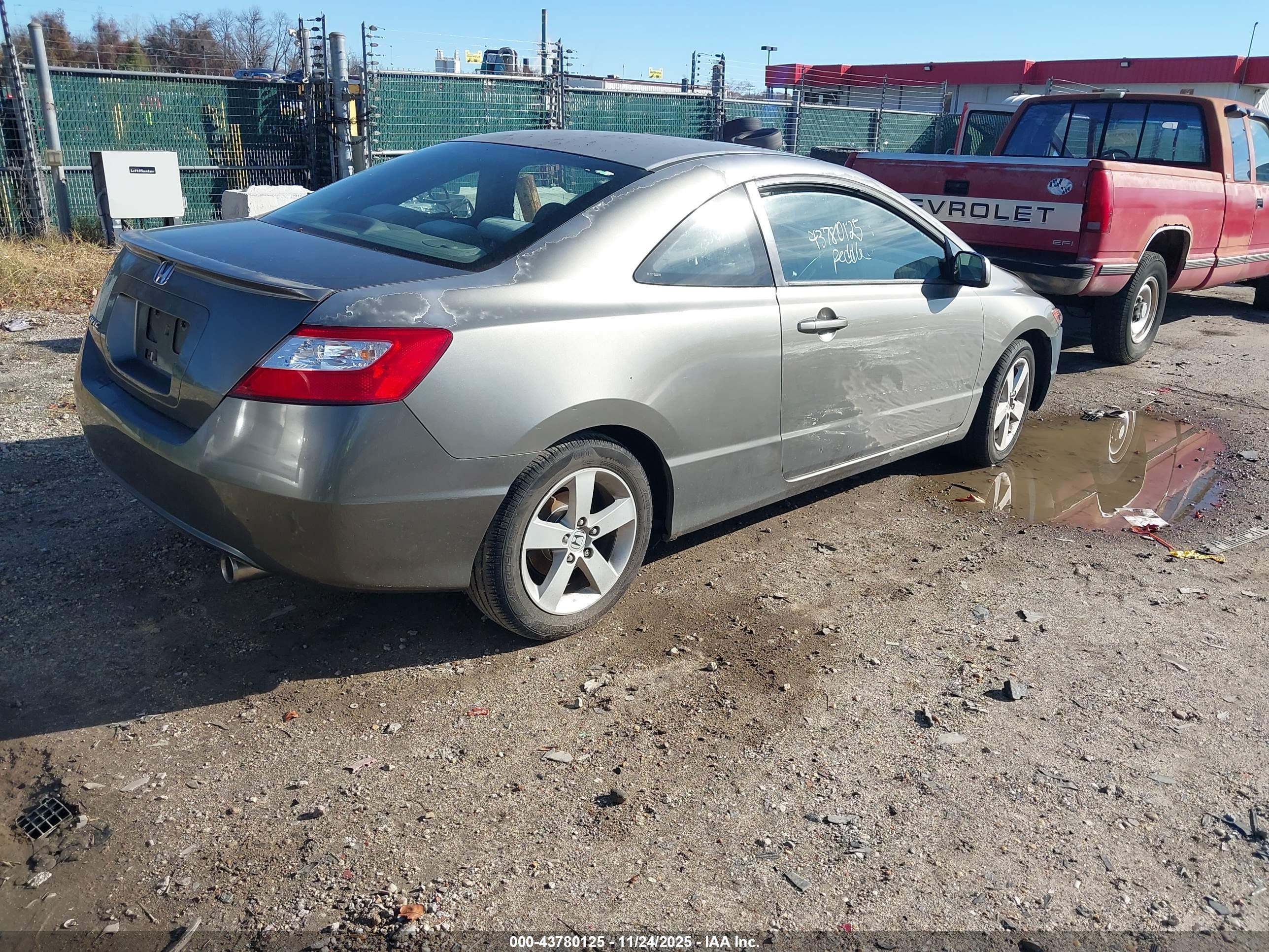 HONDA CIVIC image 4