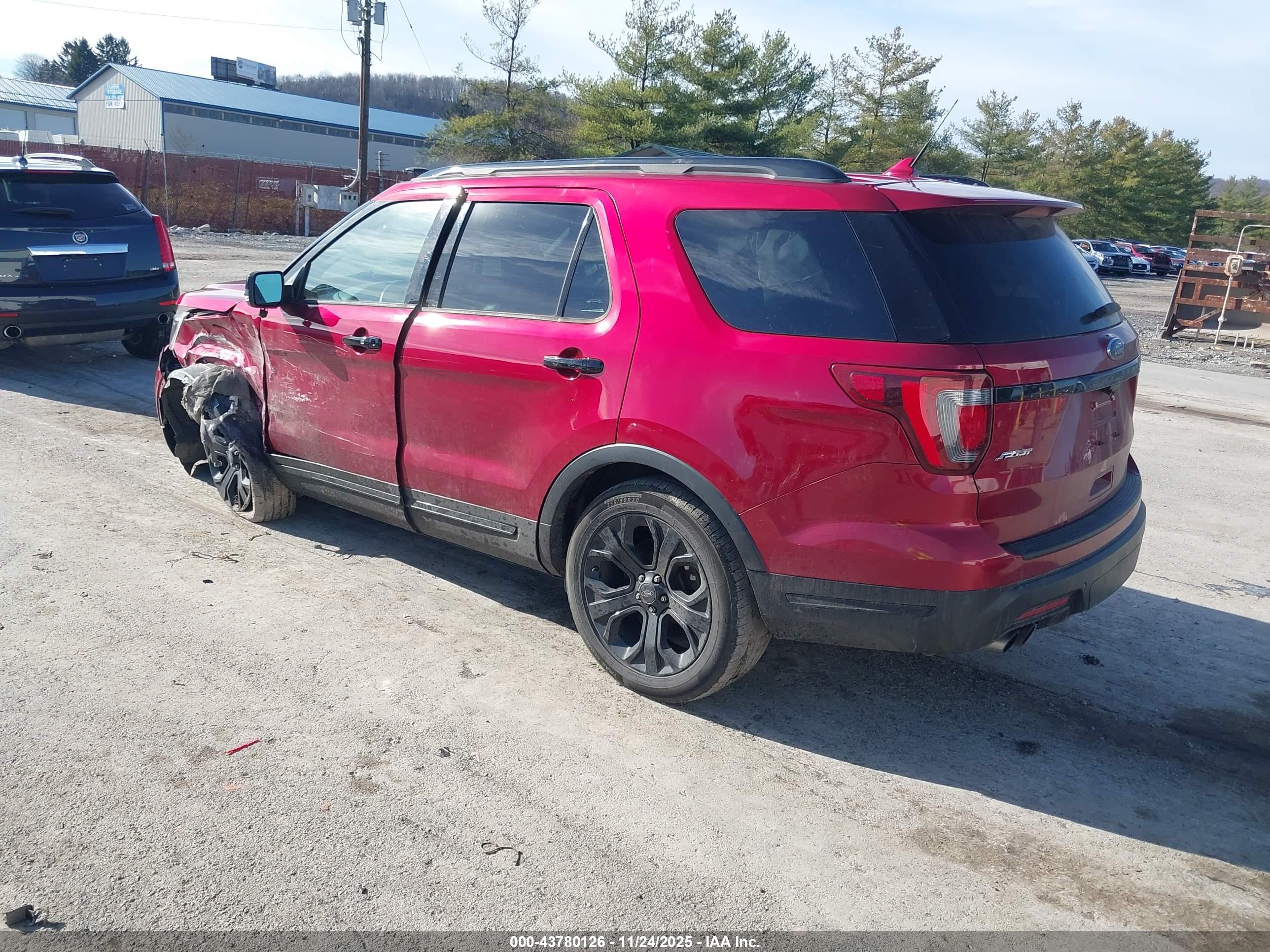 FORD EXPLORER image 3