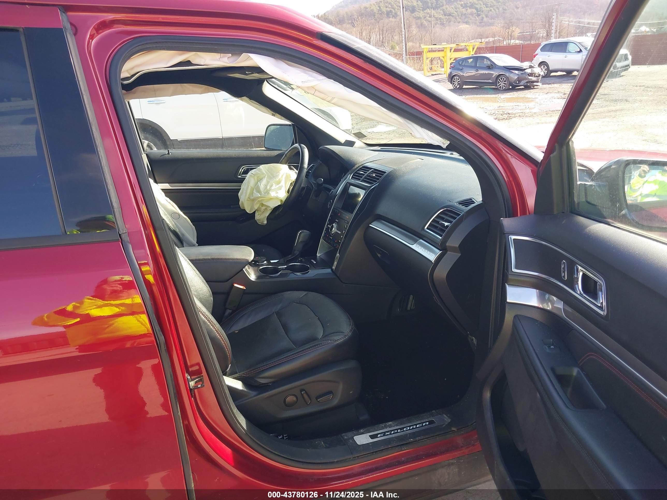 FORD EXPLORER image 5