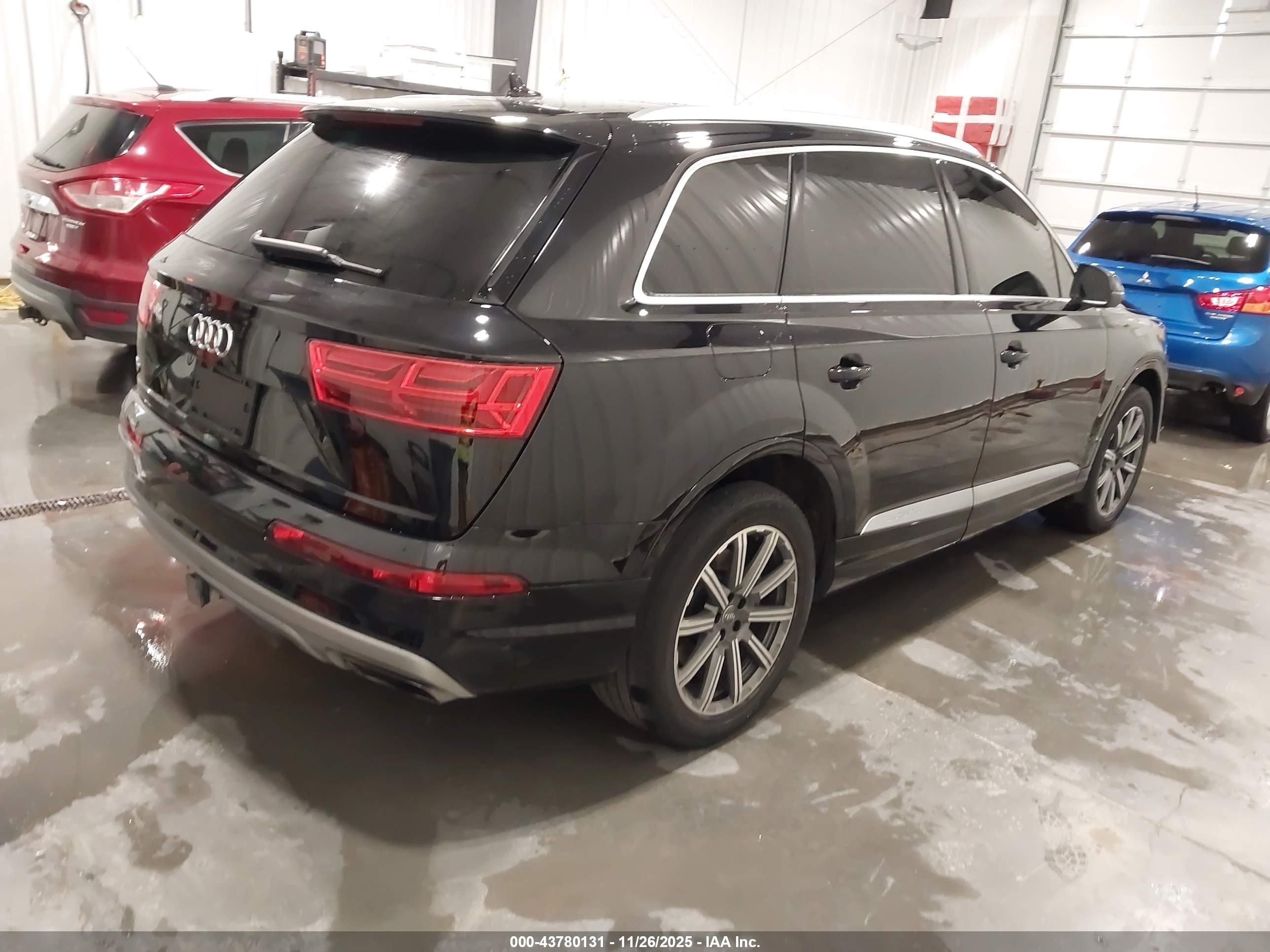 AUDI Q7 image 4