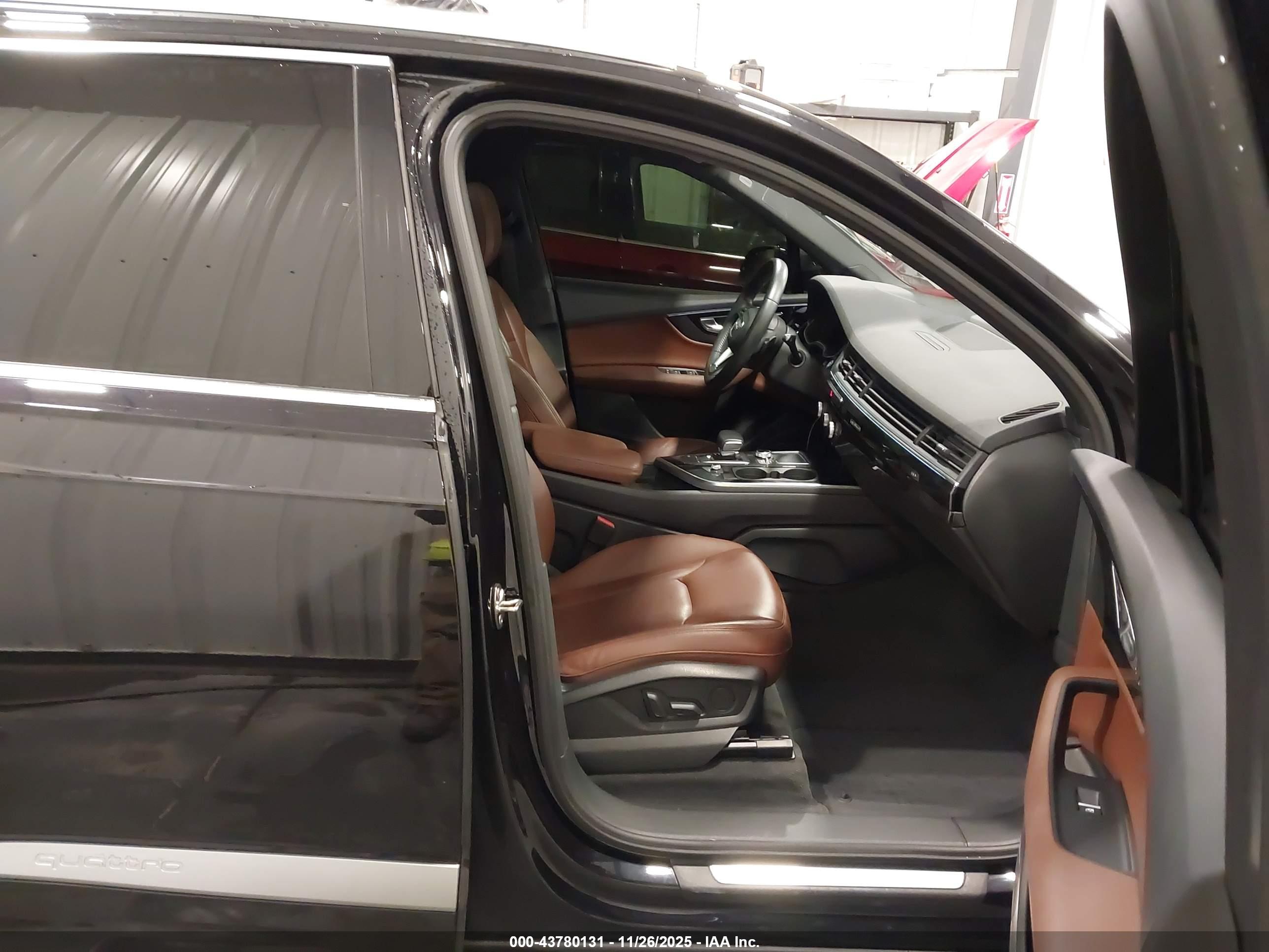 AUDI Q7 image 5