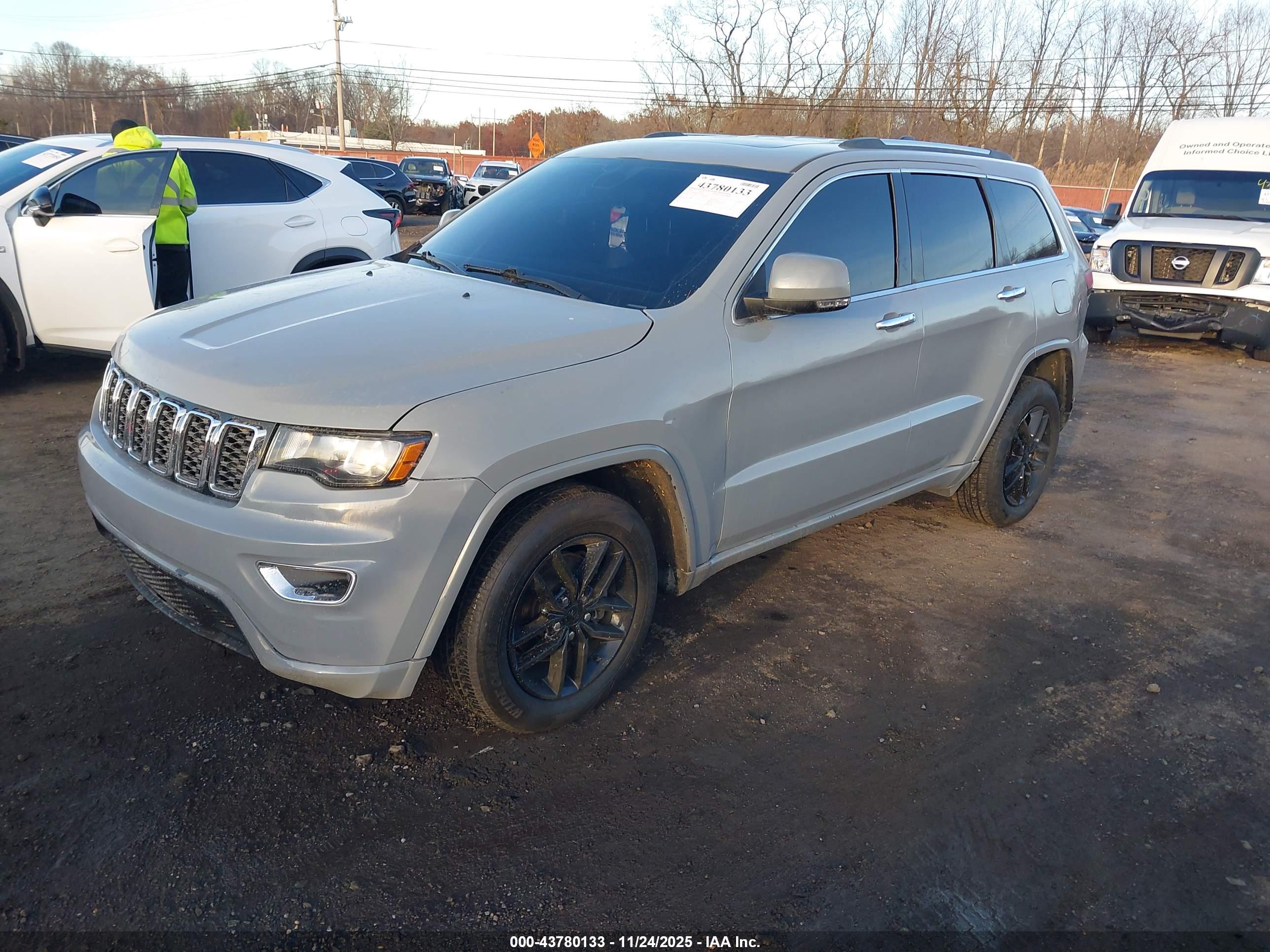 JEEP GRAND image 2