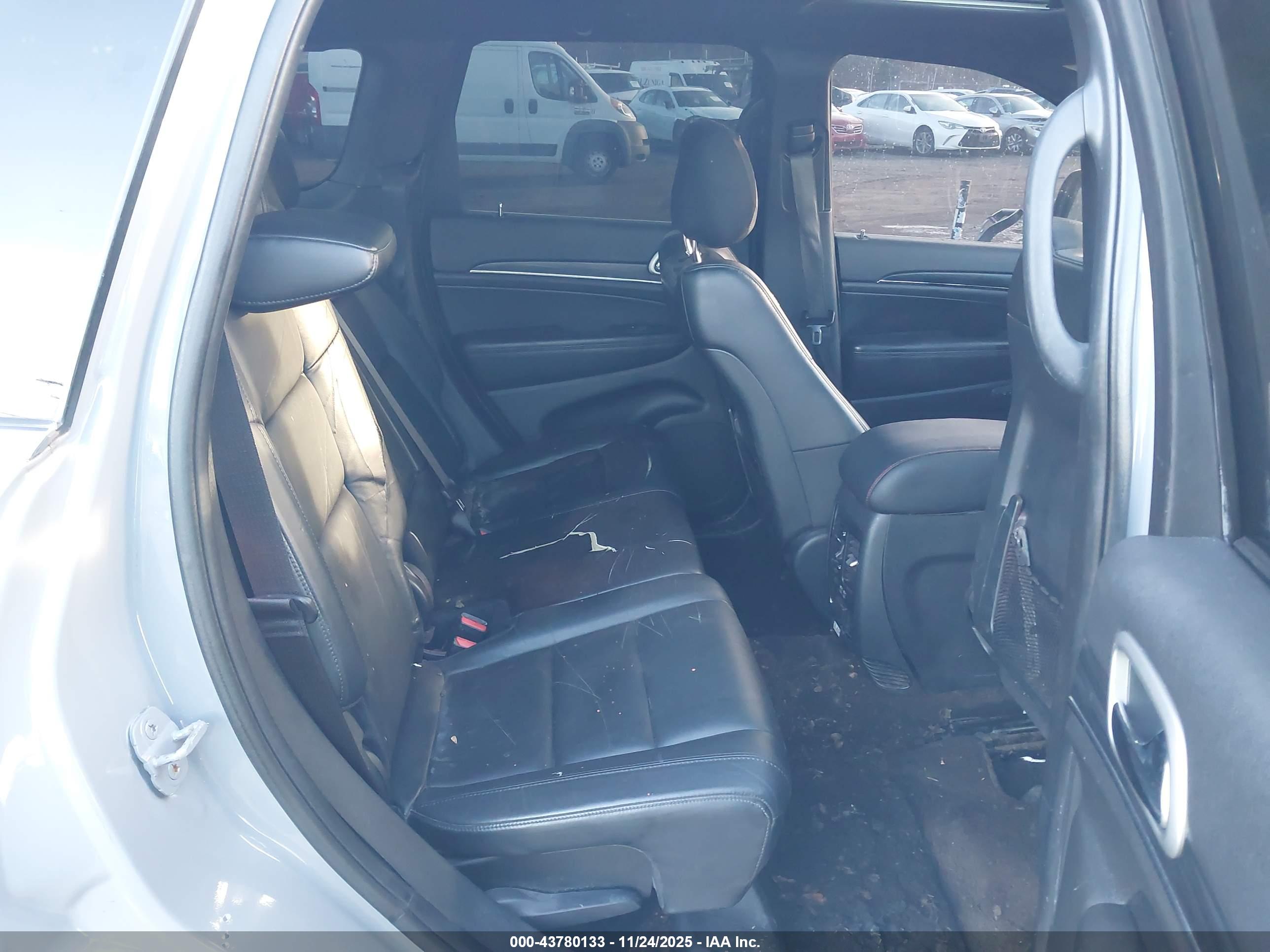 JEEP GRAND image 8