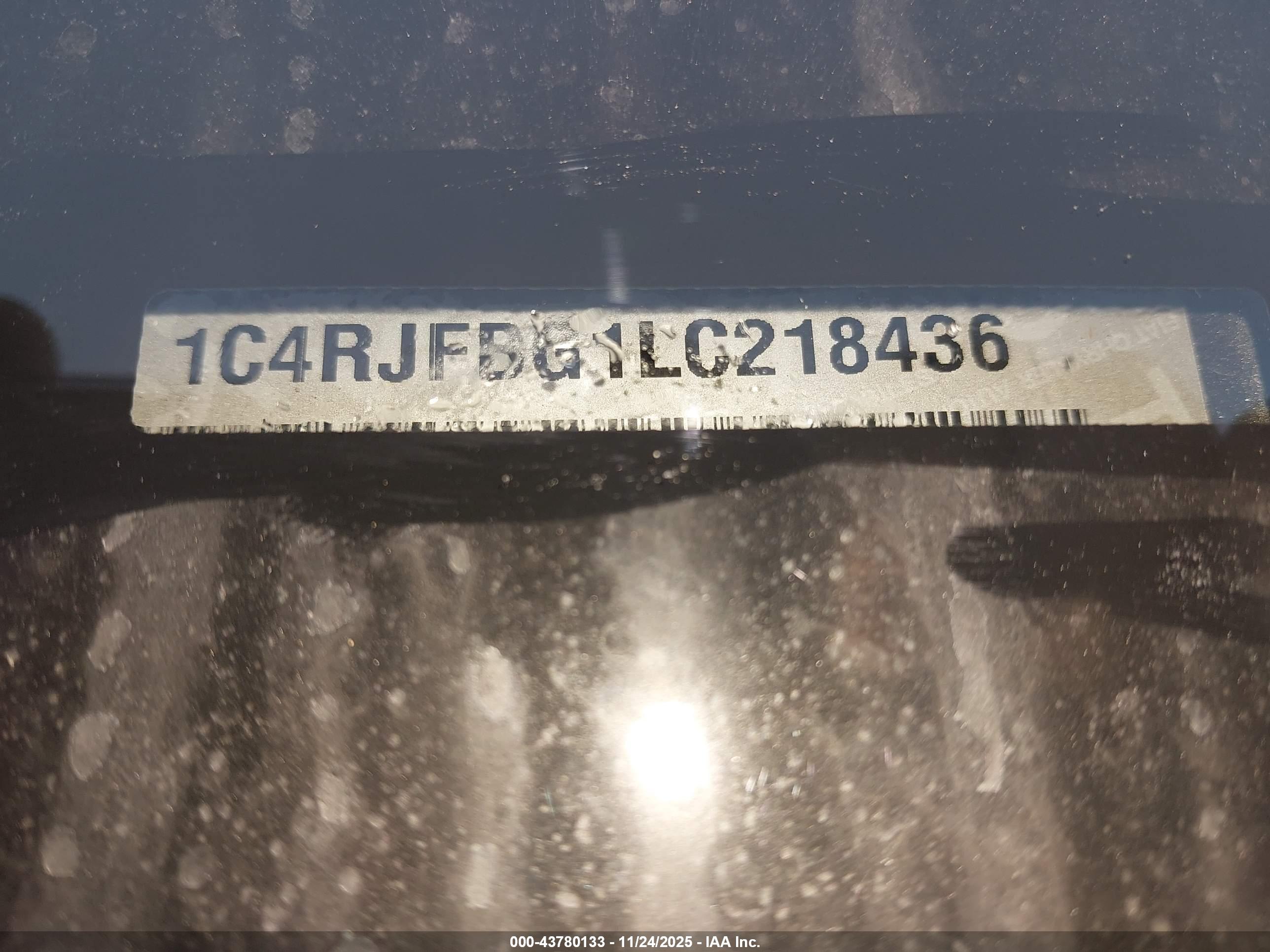 JEEP GRAND image 9