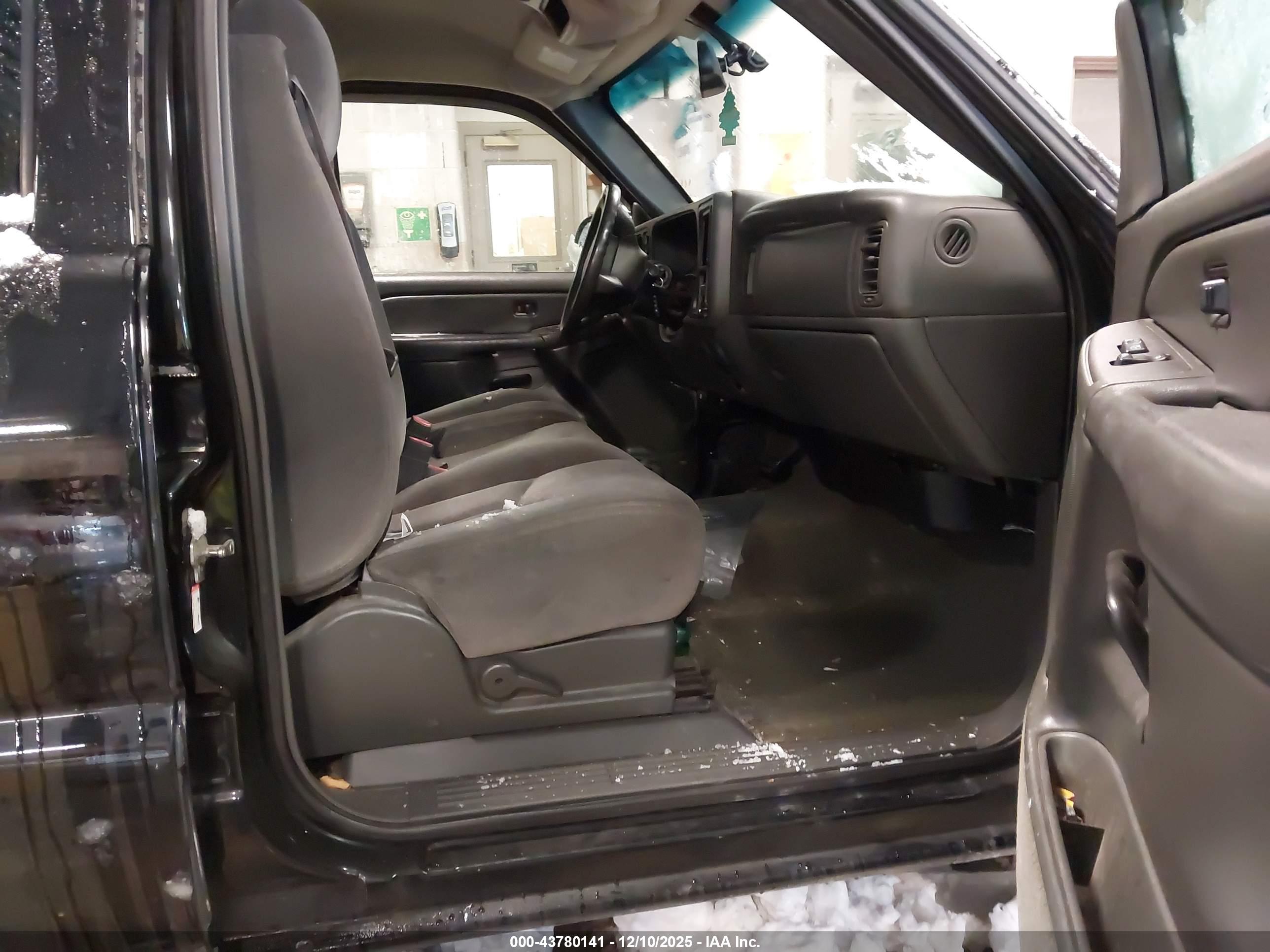 GMC SIERRA image 5