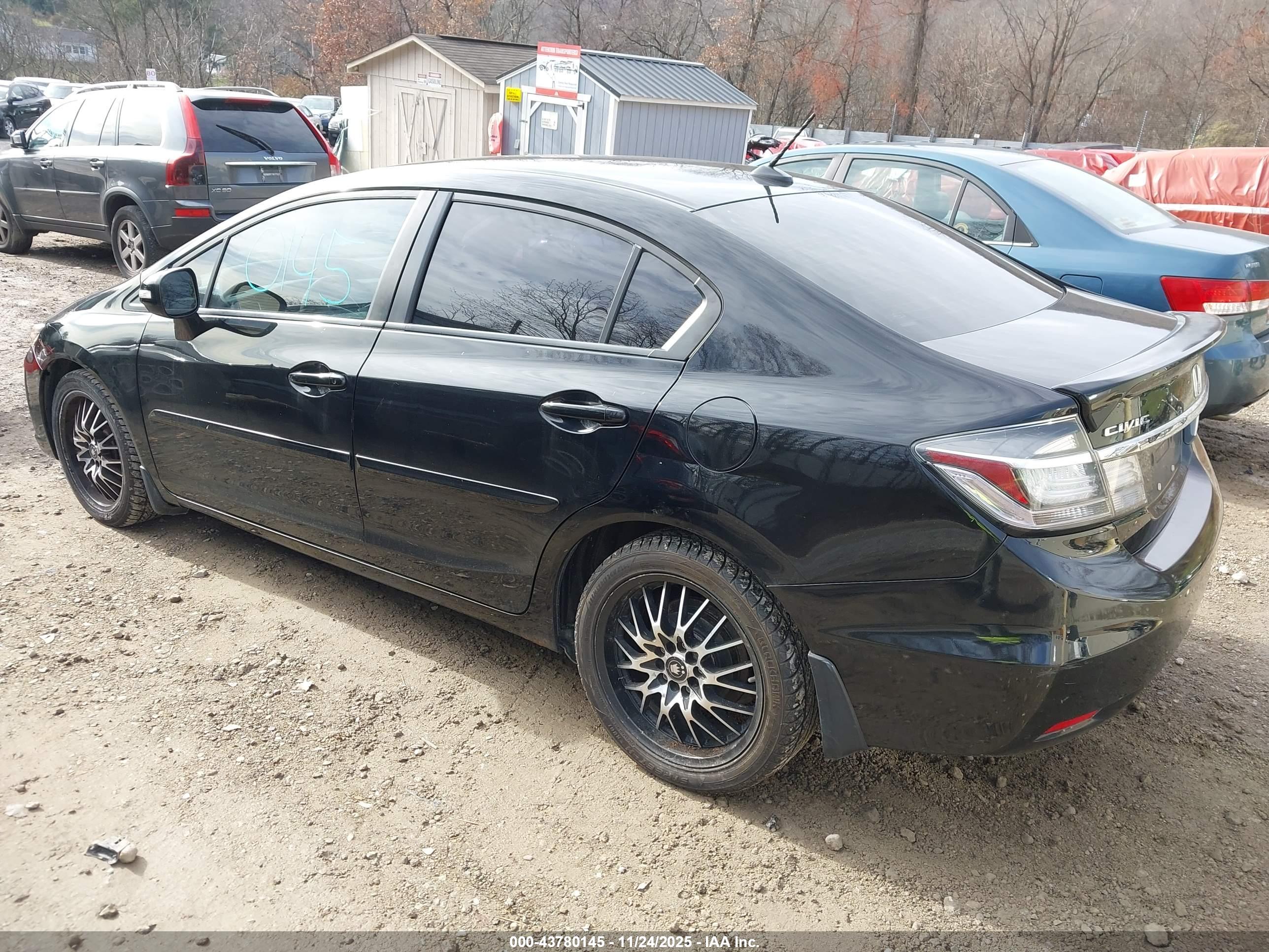 HONDA CIVIC image 3