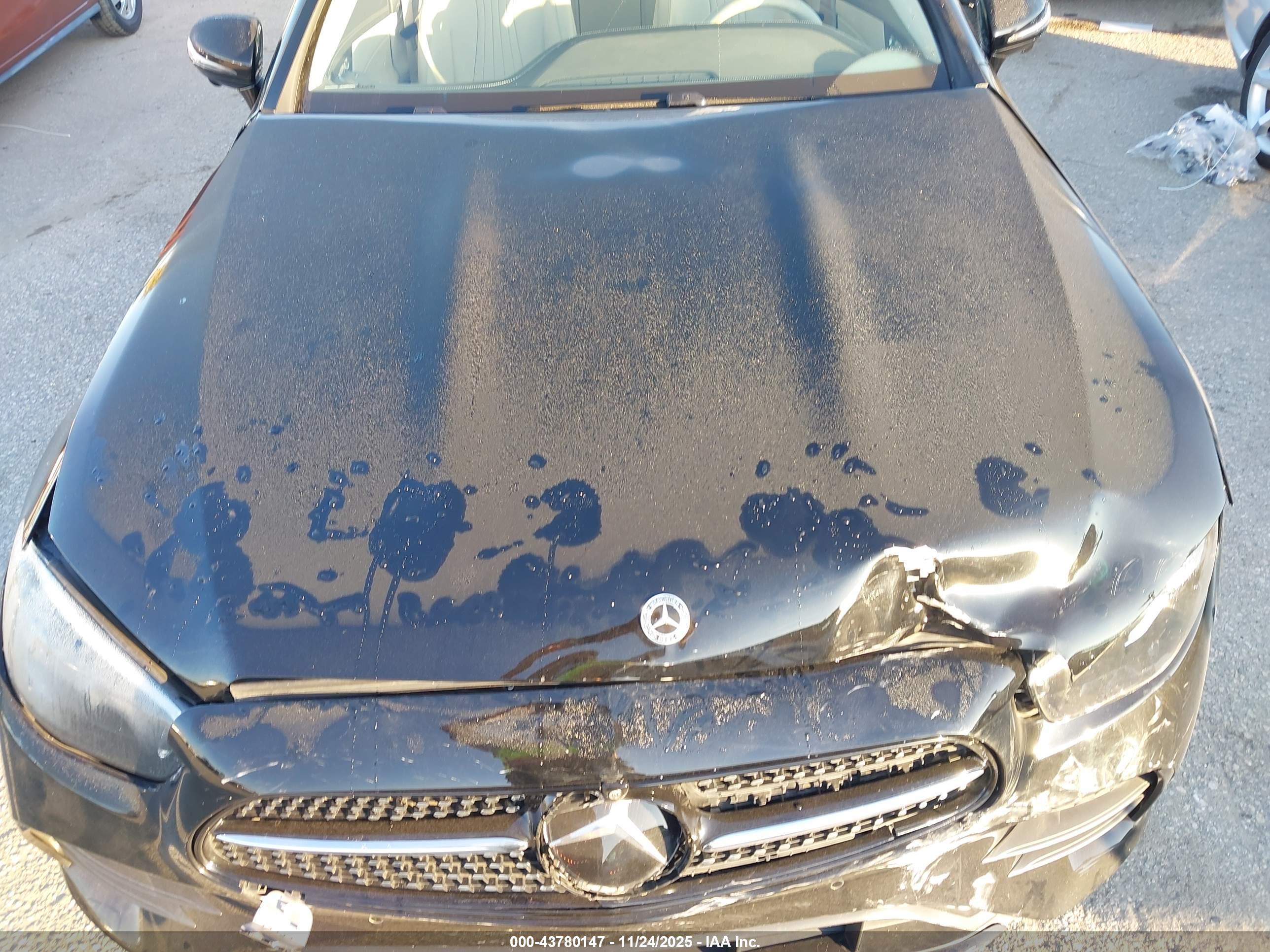 MERCEDES-BENZ E image 10