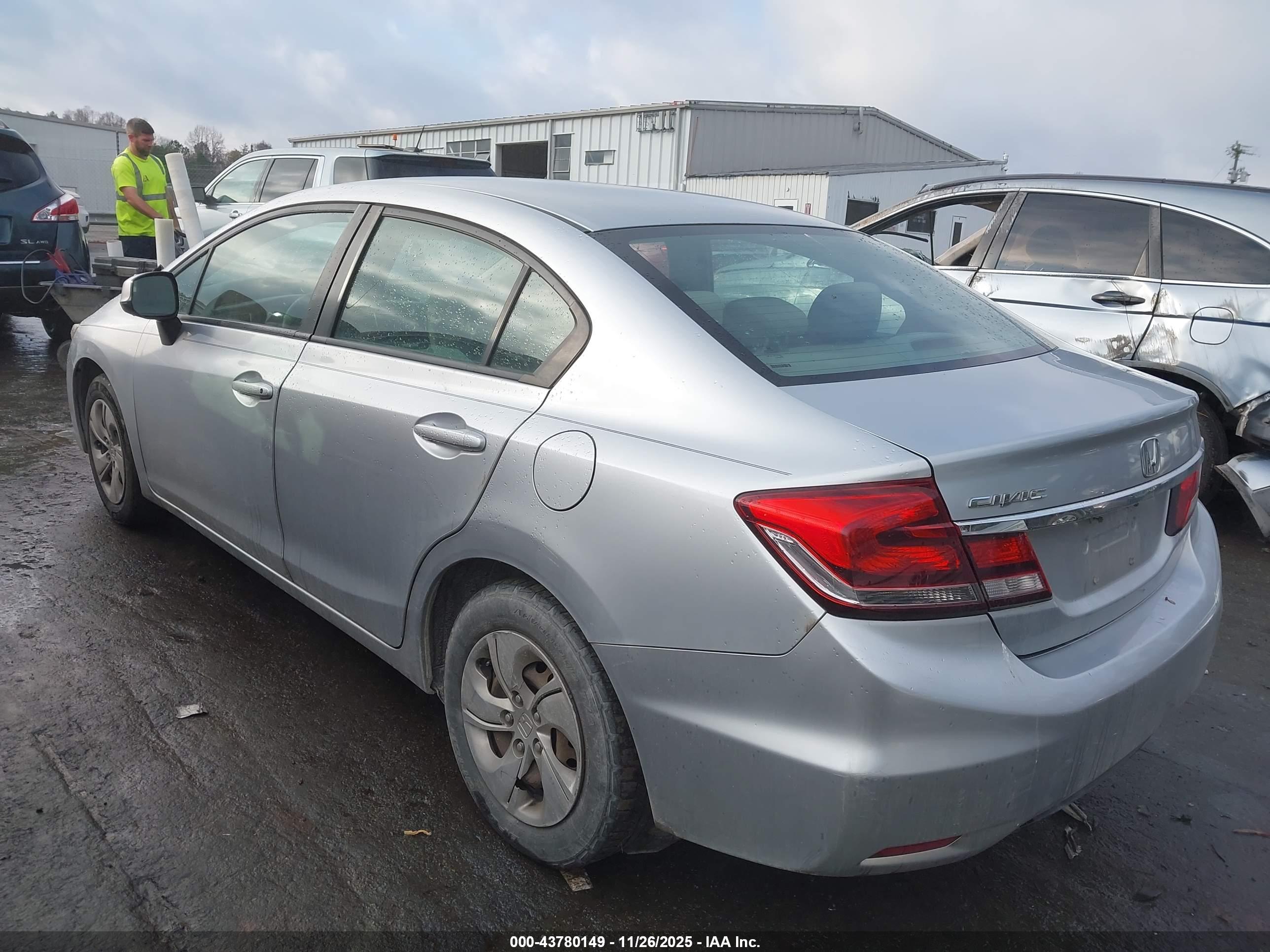 HONDA CIVIC image 3