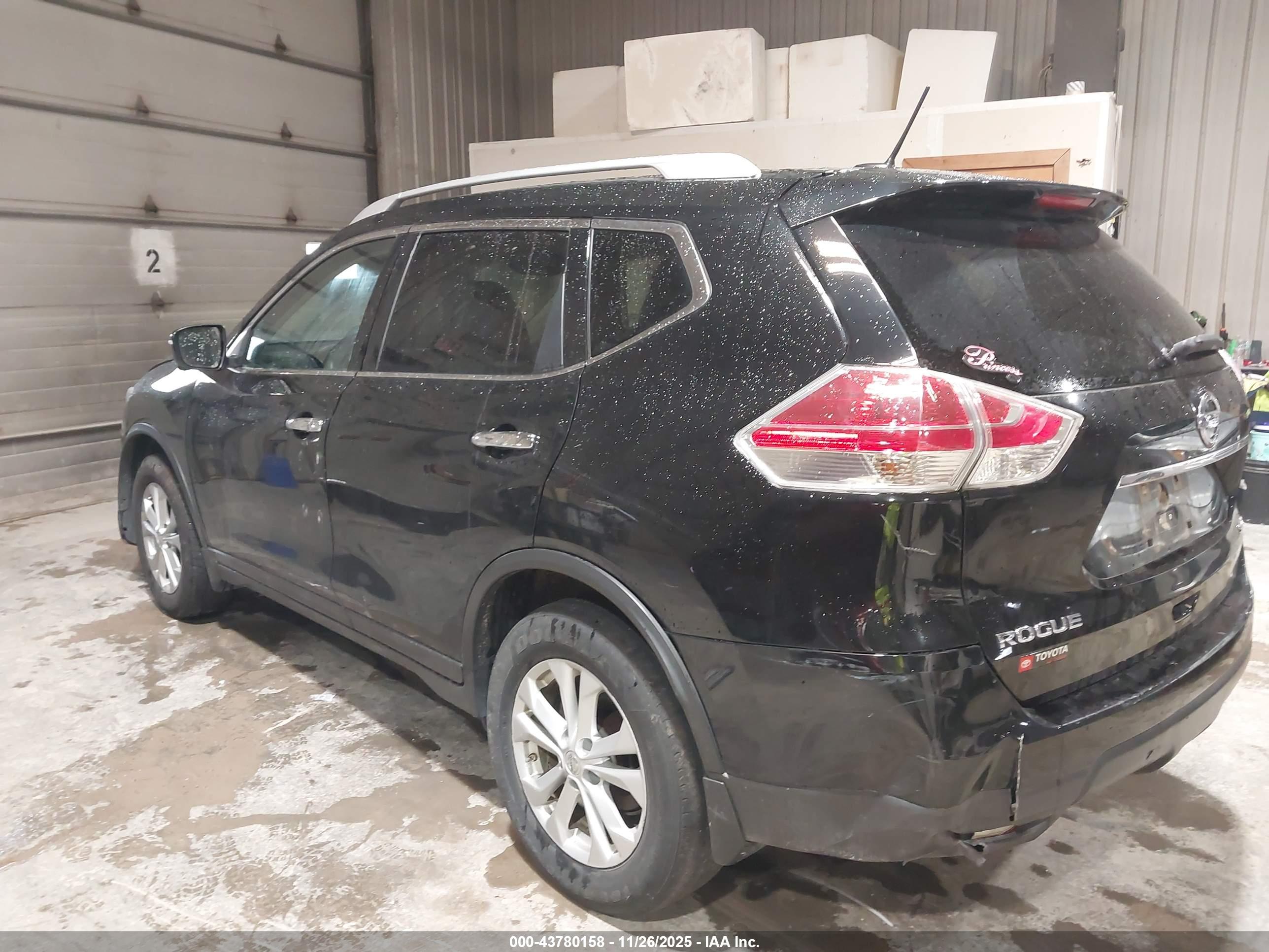 NISSAN ROGUE image 3