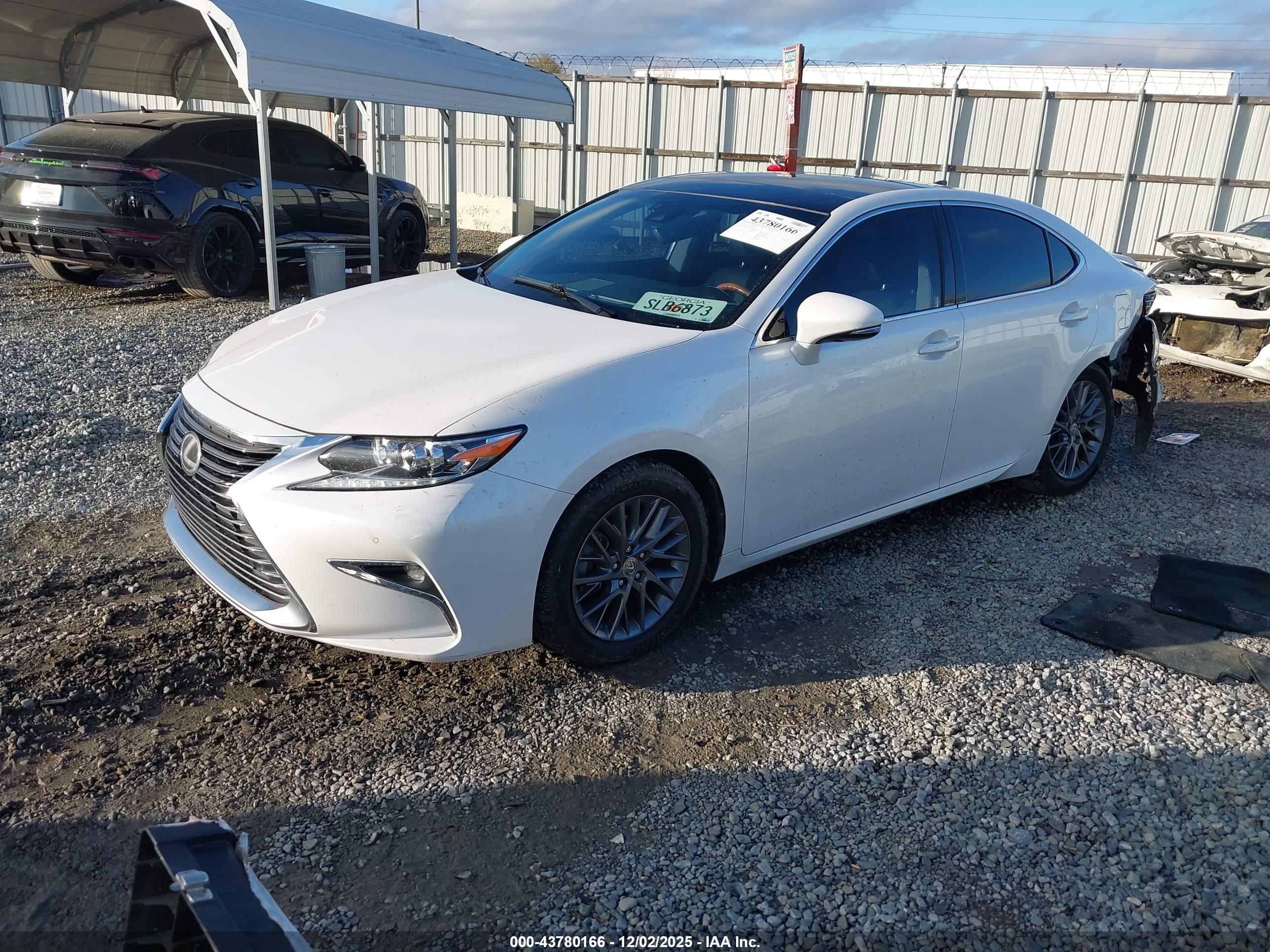 LEXUS ES image 2