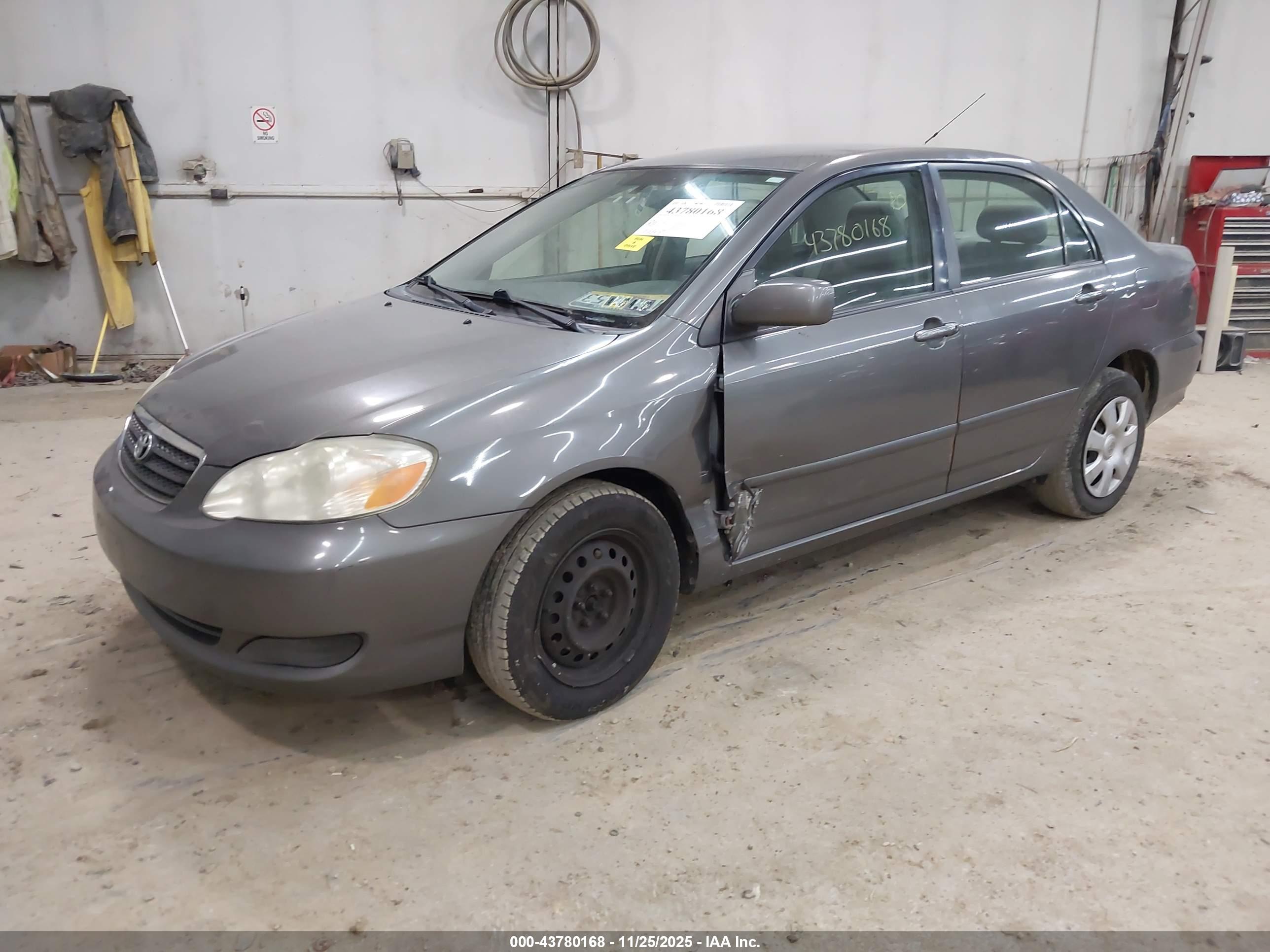 TOYOTA COROLLA image 2