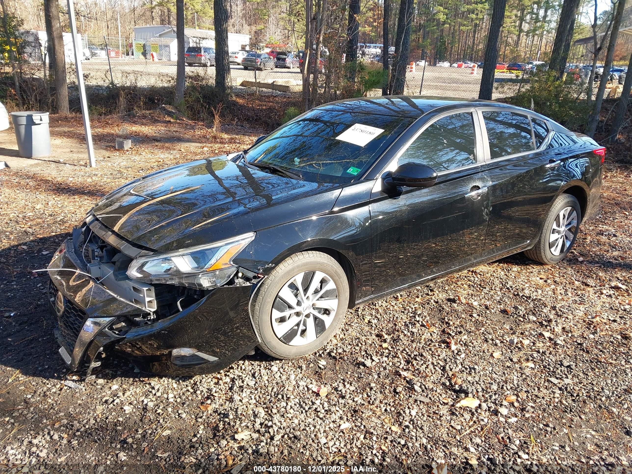 NISSAN ALTIMA image 2