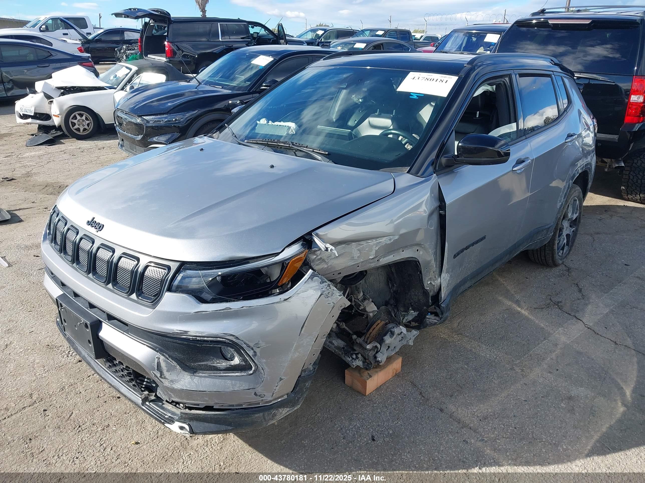 JEEP COMPASS image 2