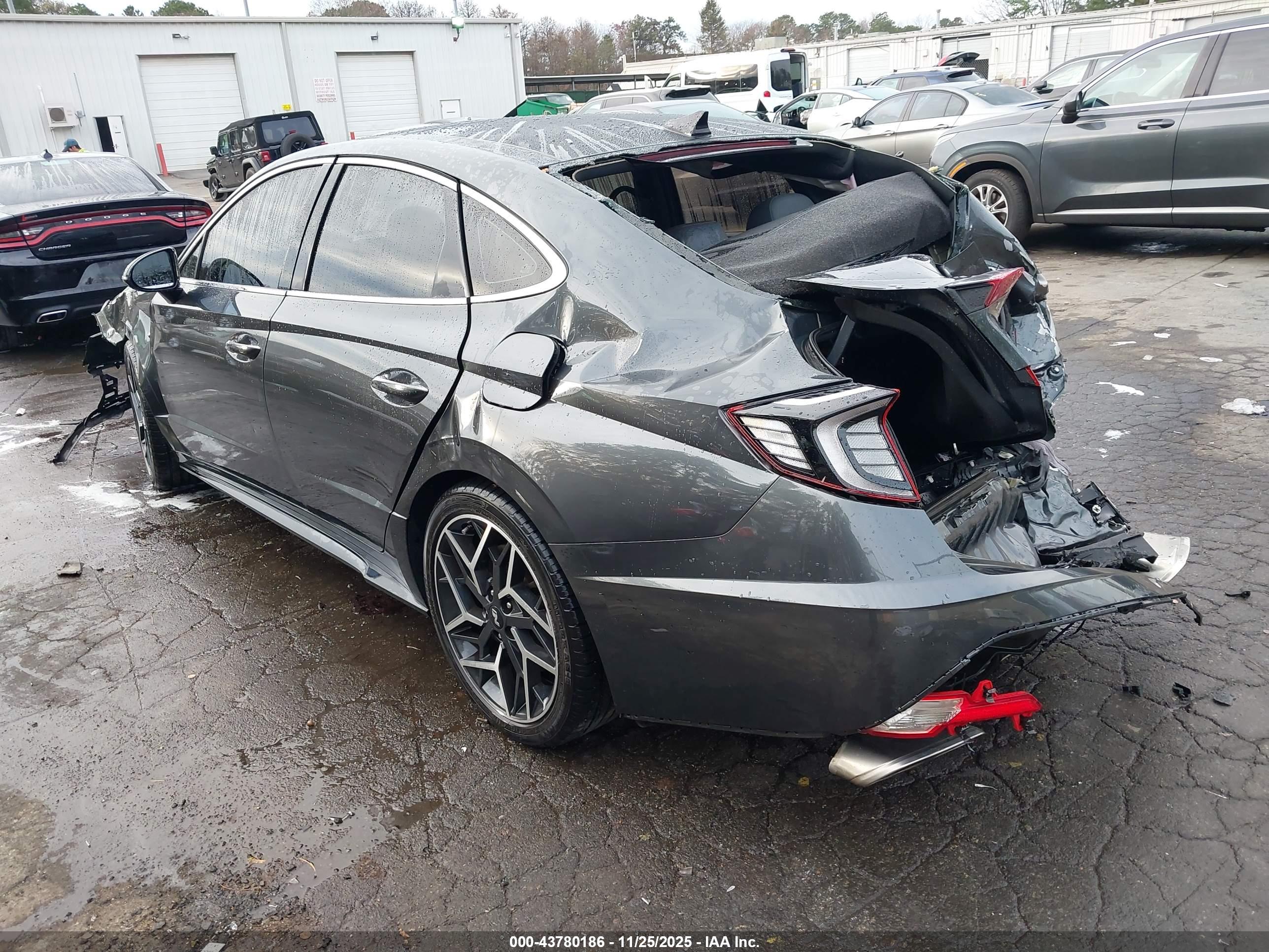 HYUNDAI SONATA image 3