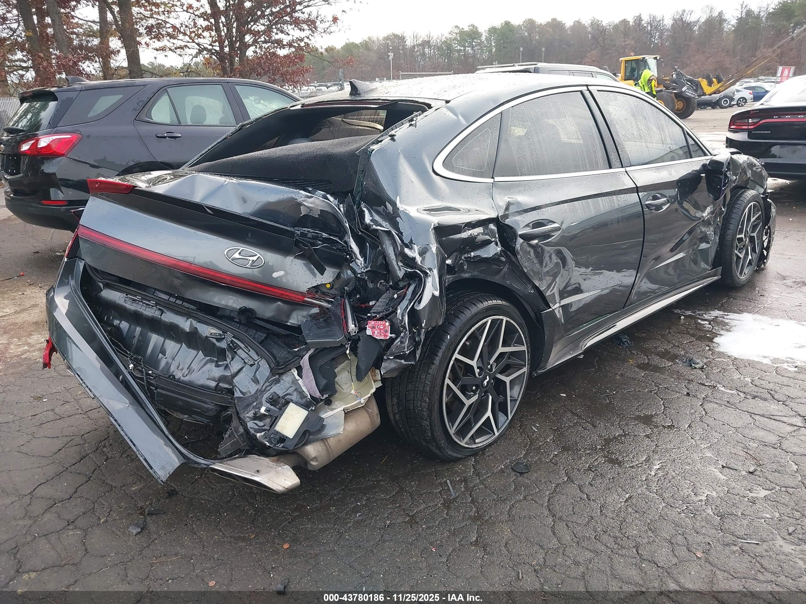 HYUNDAI SONATA image 4