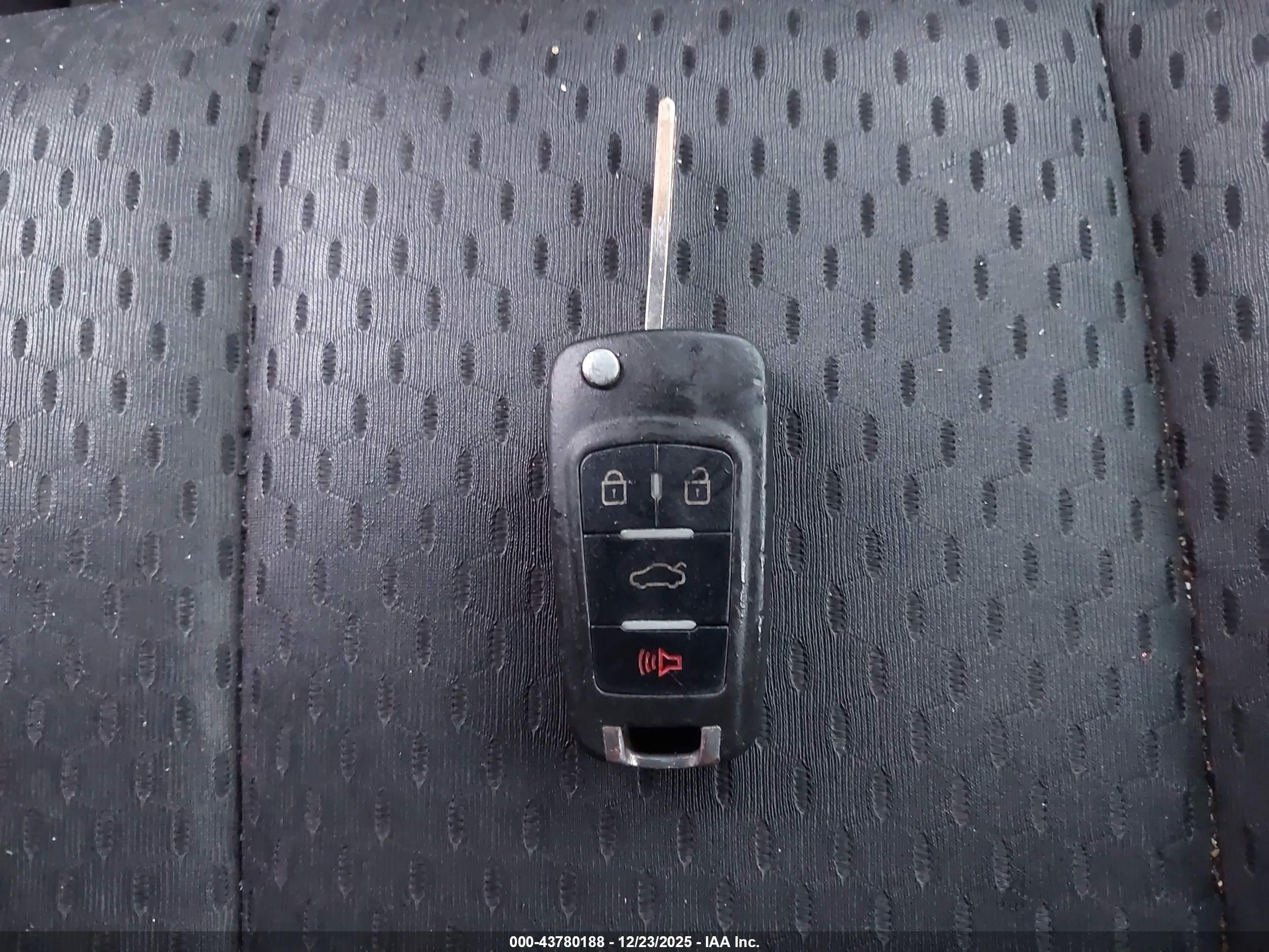 CHEVROLET EQUINOX image 11