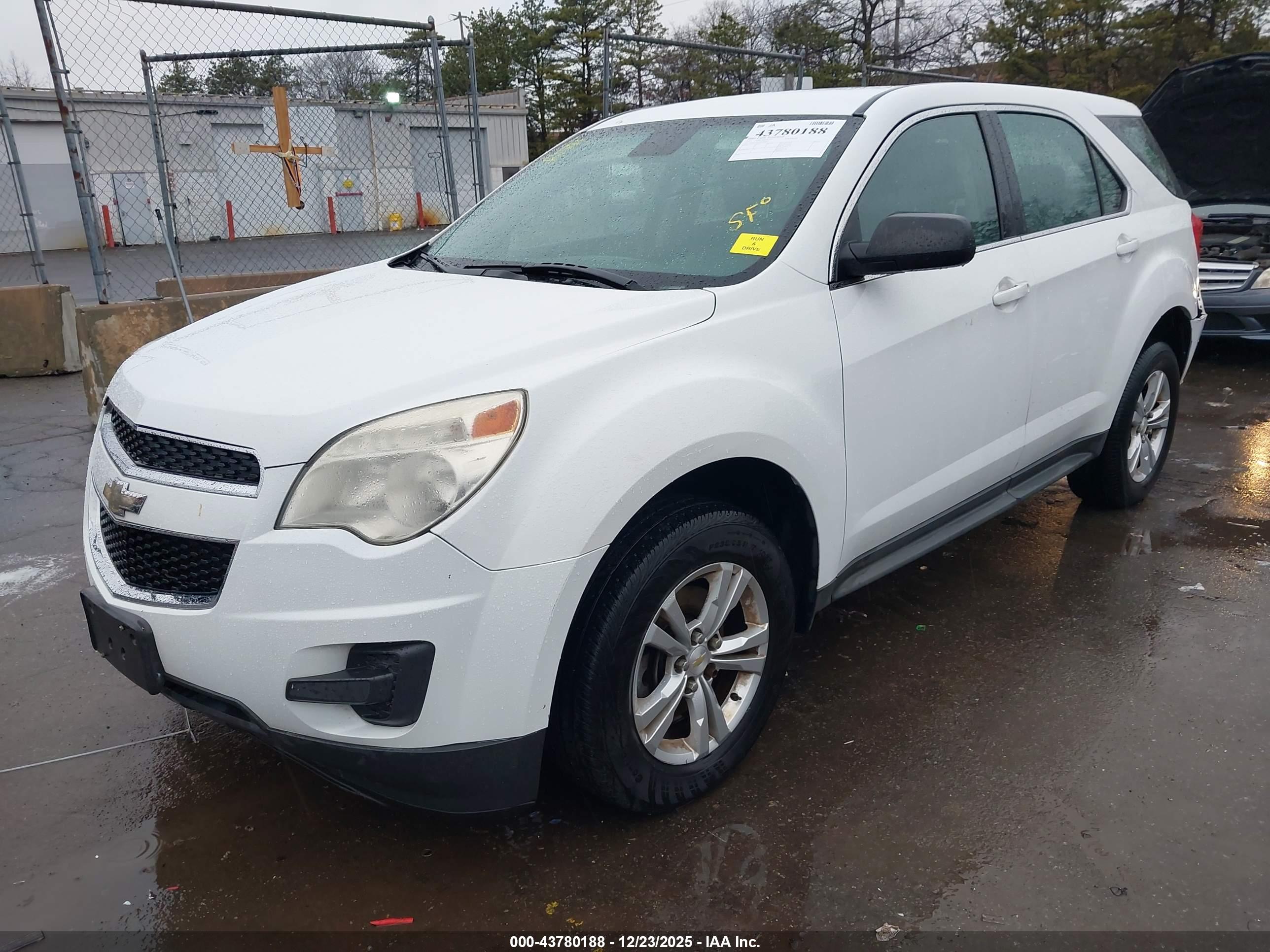 CHEVROLET EQUINOX image 2