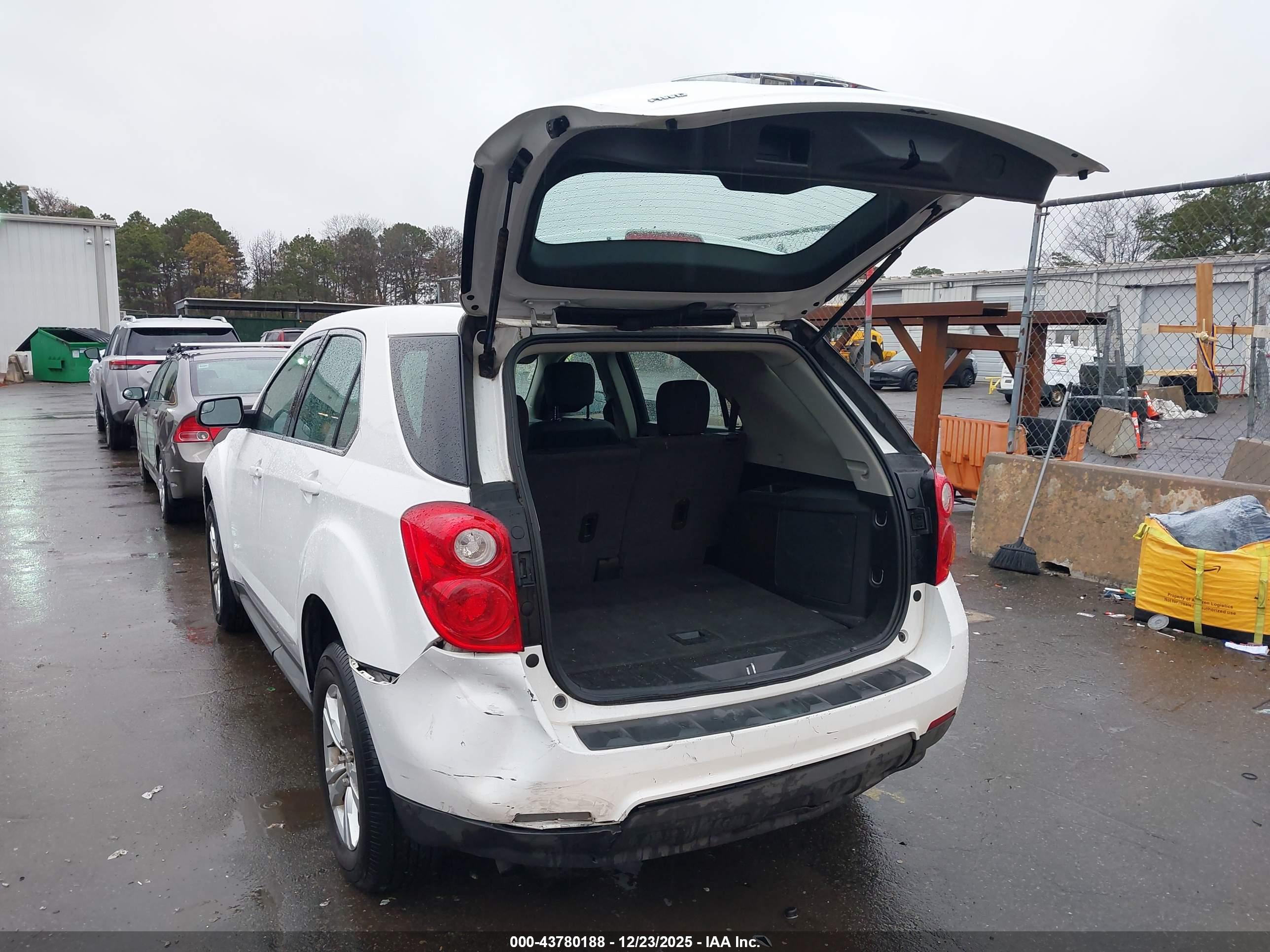 CHEVROLET EQUINOX image 3