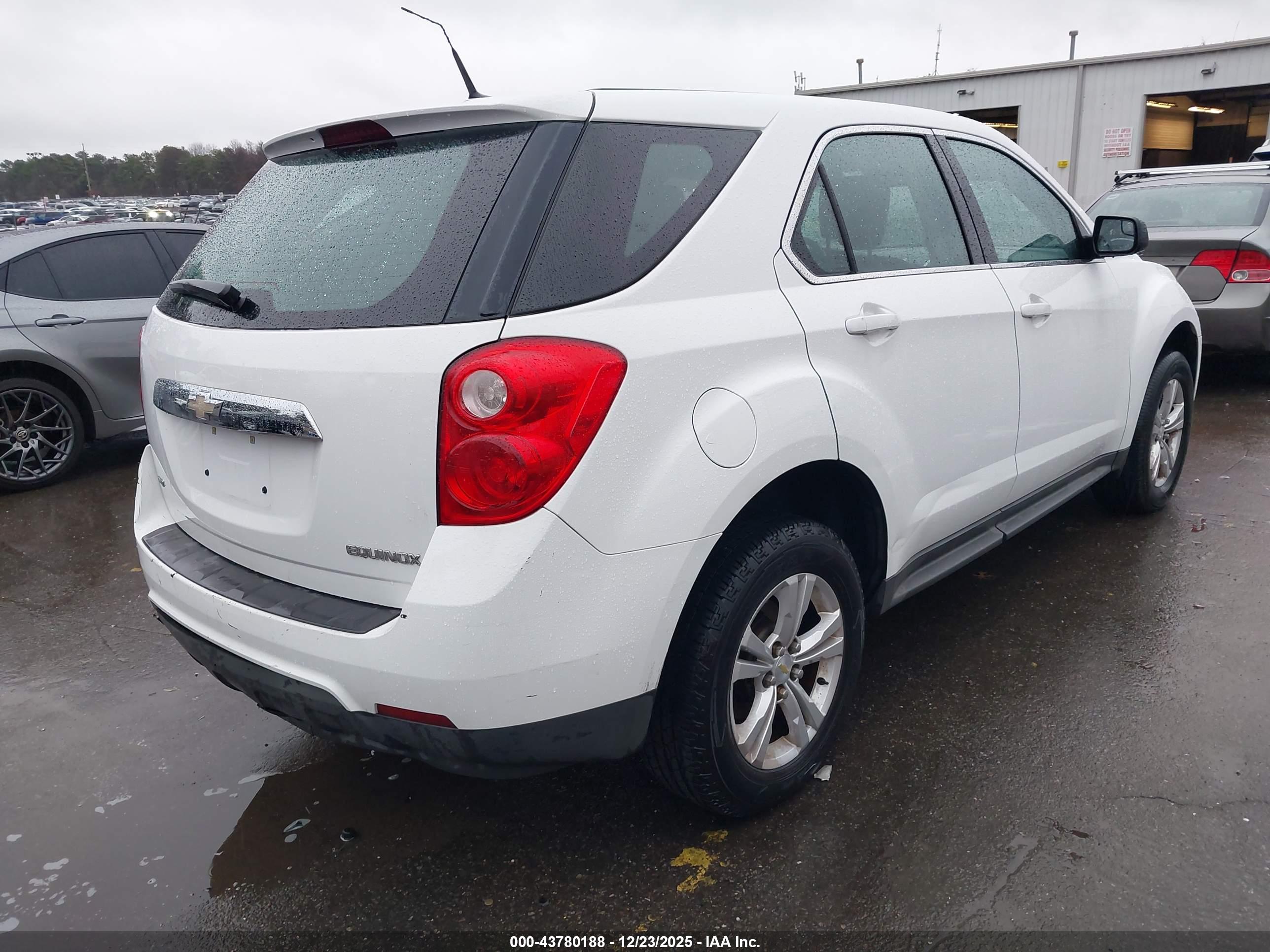 CHEVROLET EQUINOX image 4