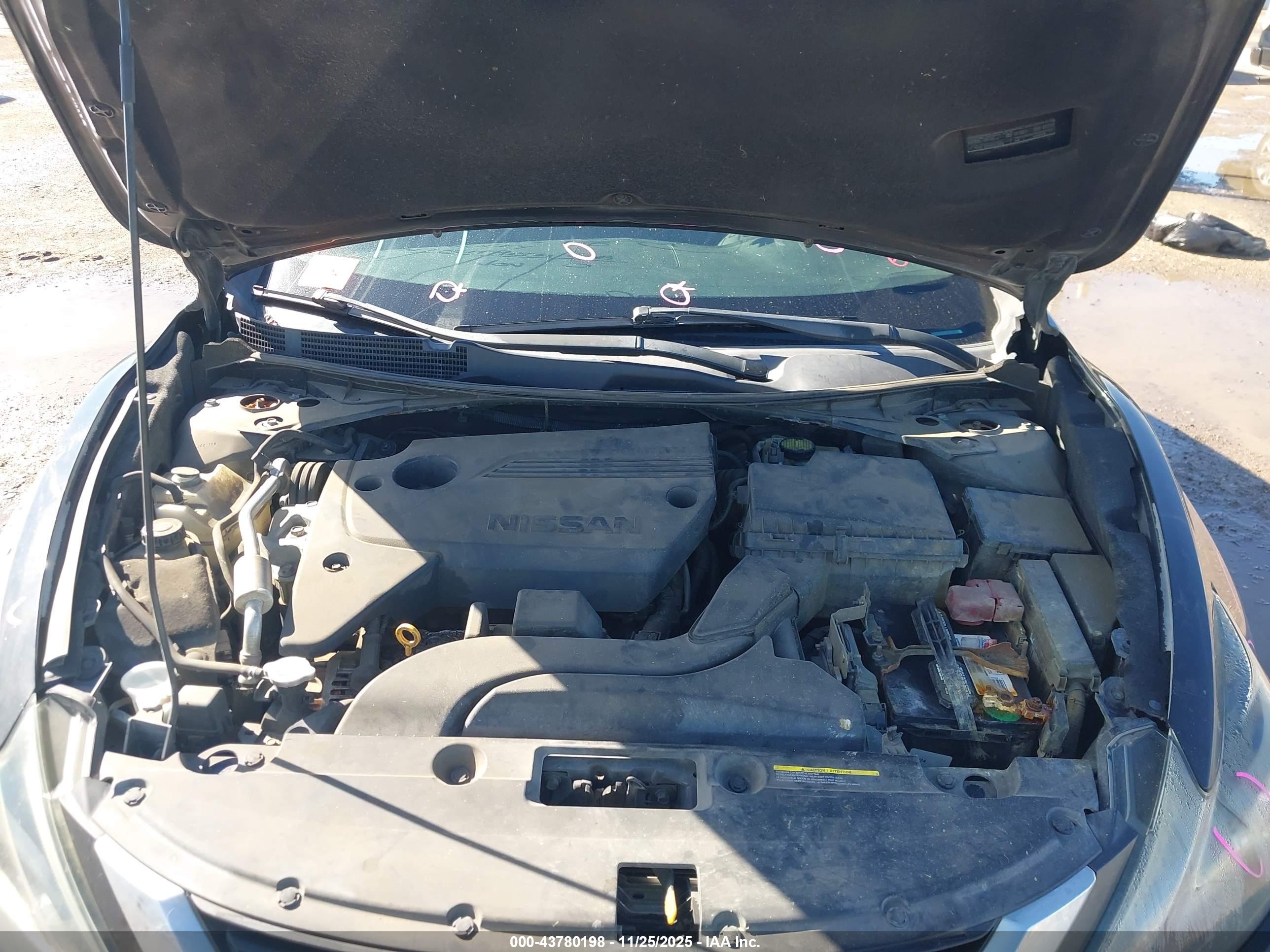 NISSAN ALTIMA image 10