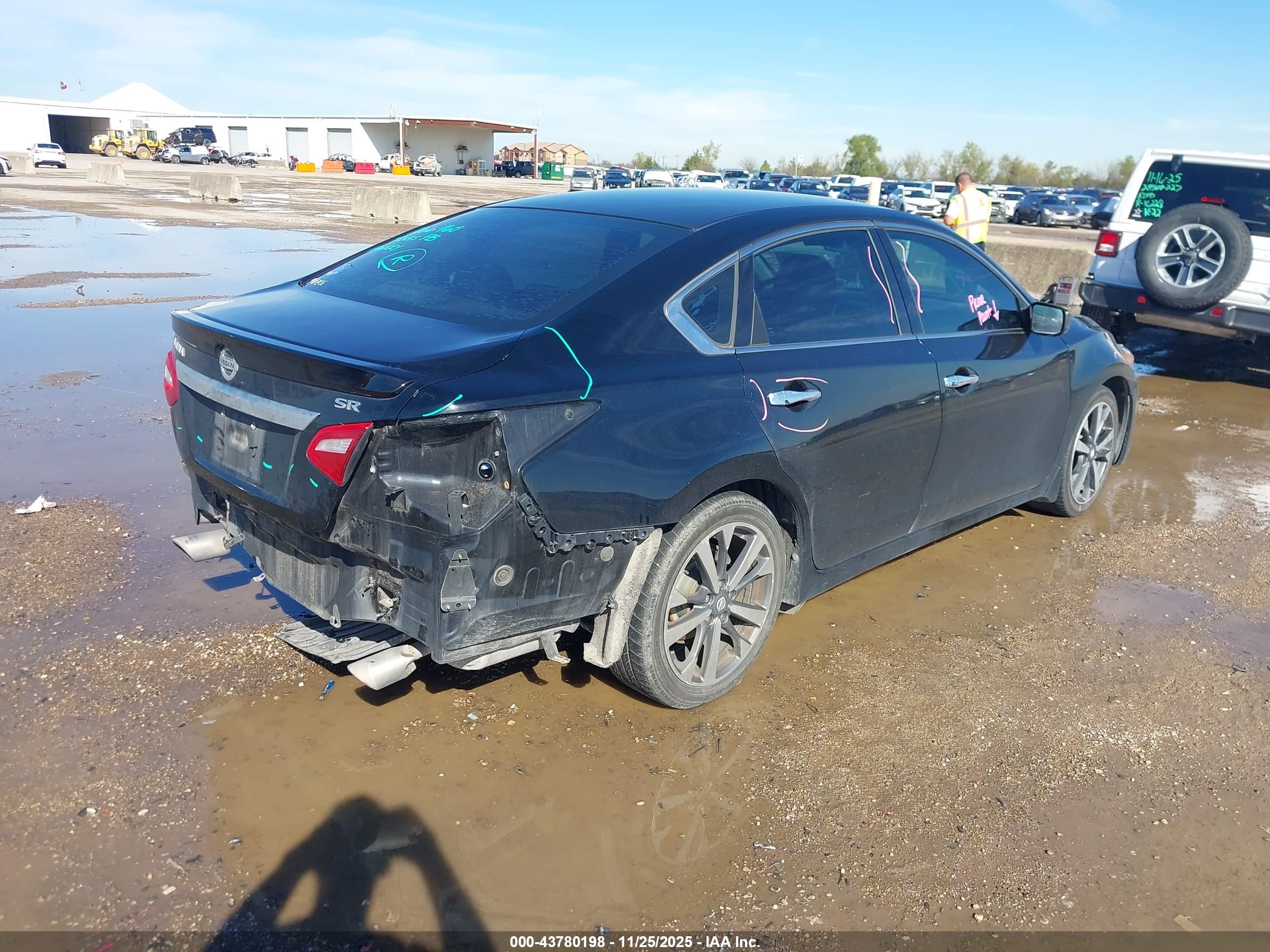 NISSAN ALTIMA image 4