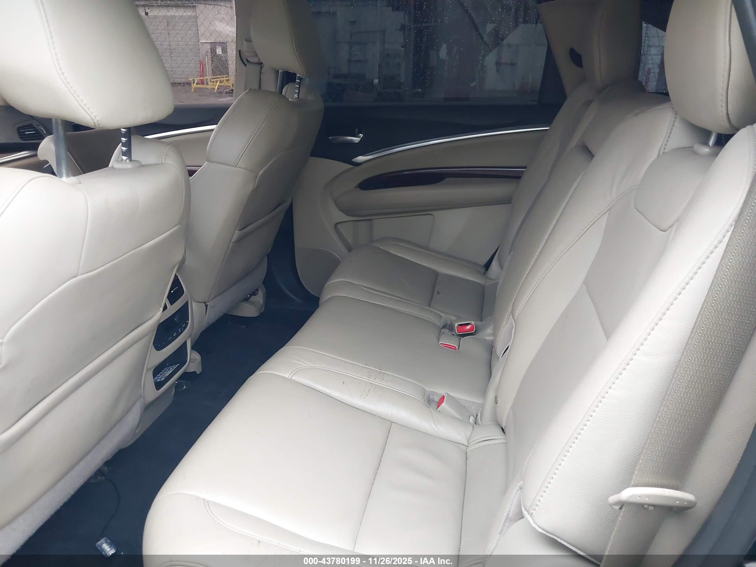 ACURA MDX image 8
