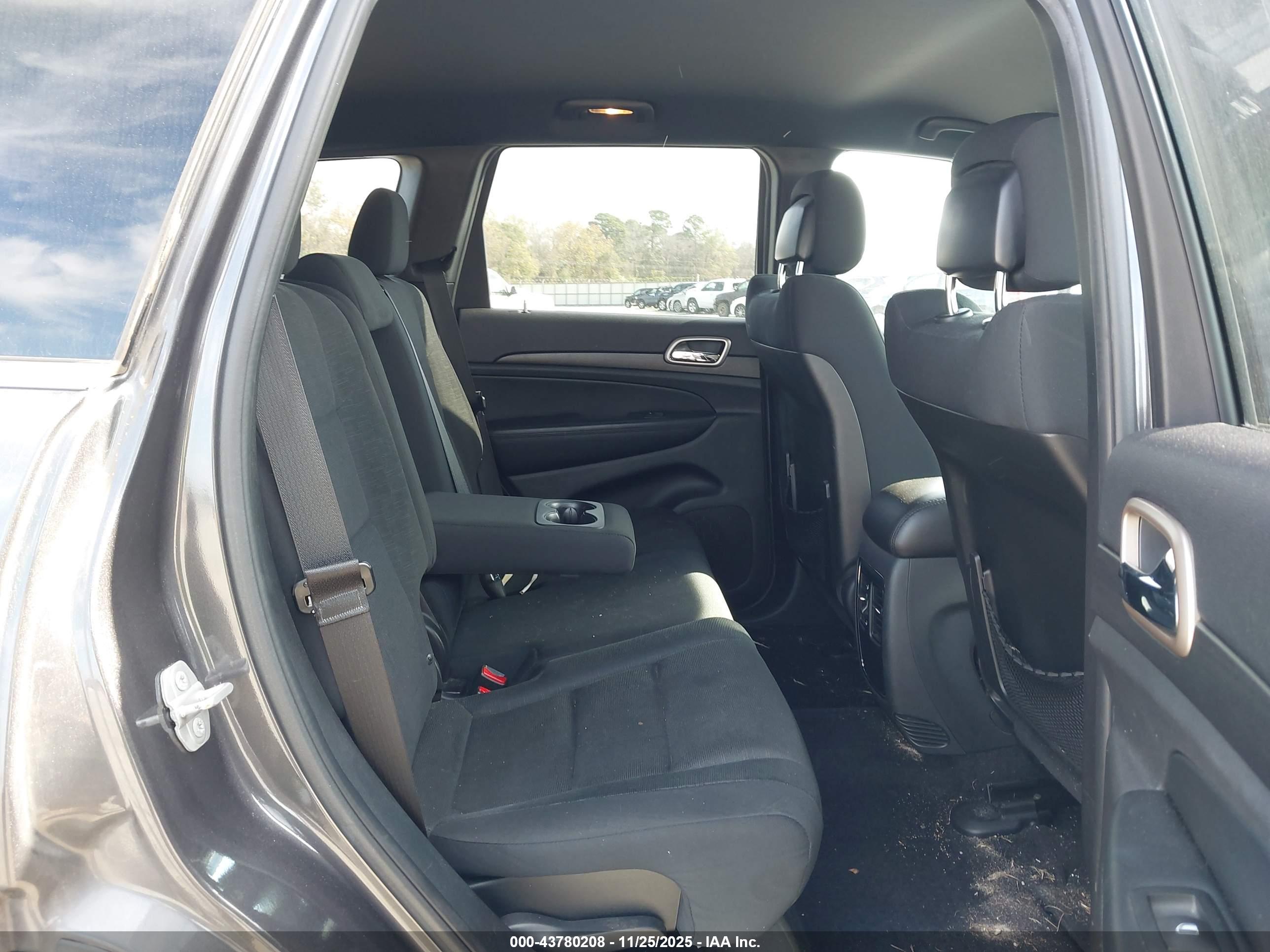 JEEP GRAND image 8