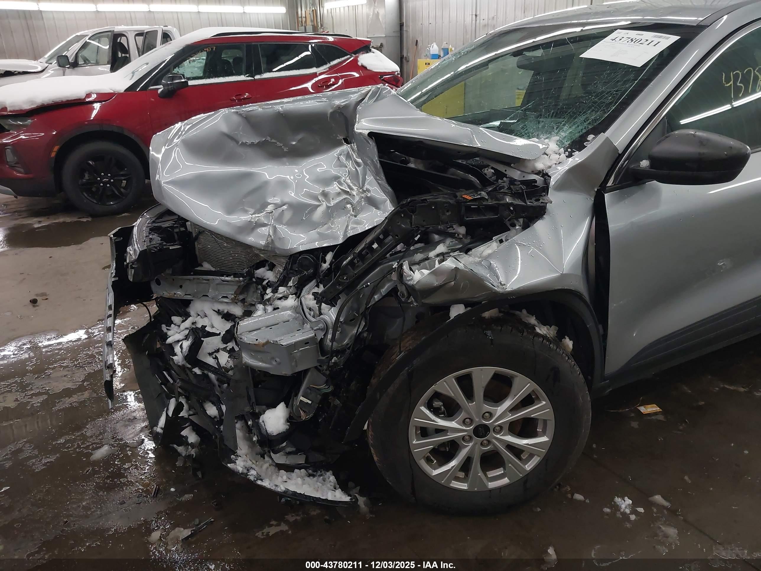 FORD ESCAPE image 6