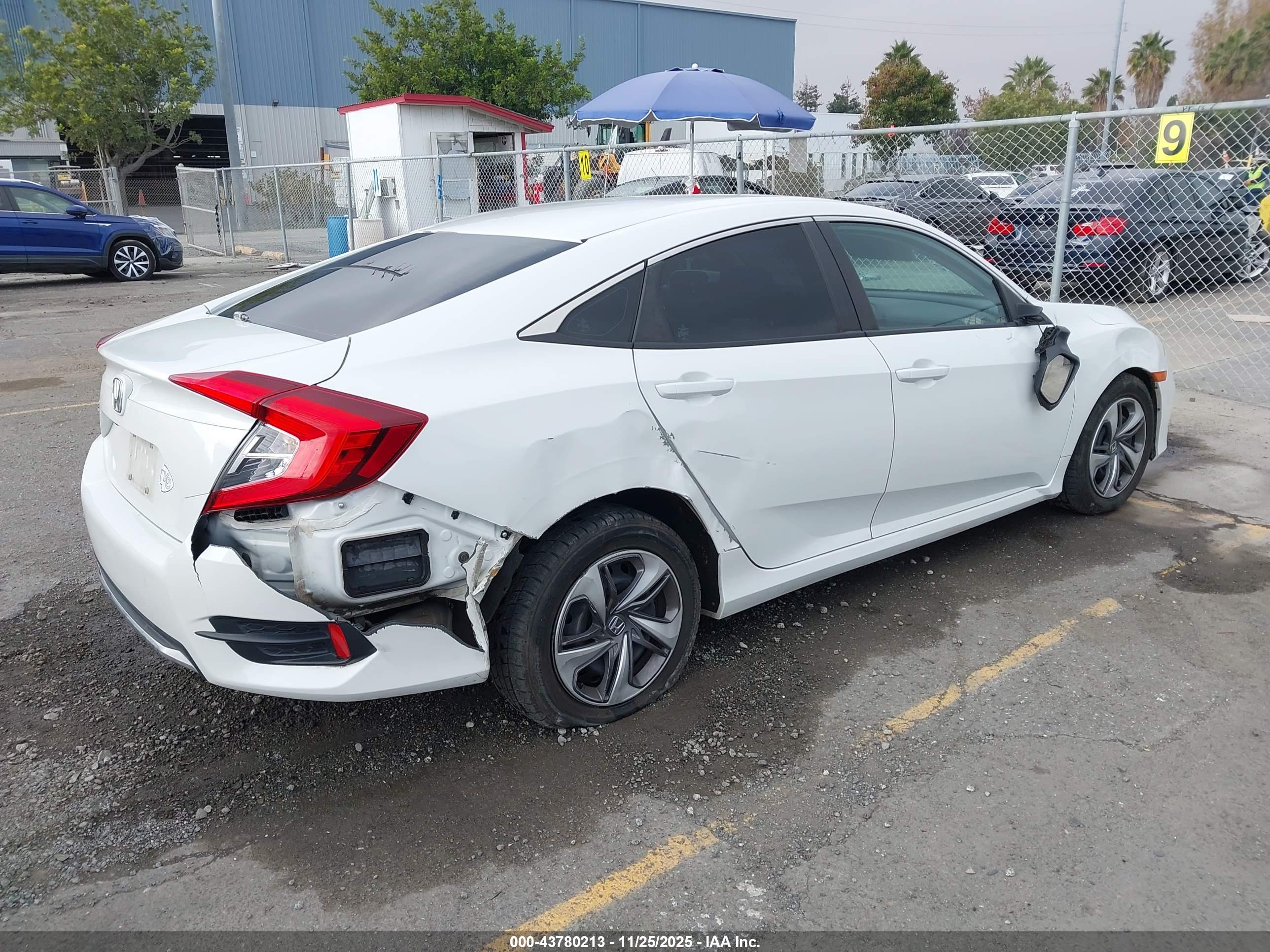 HONDA CIVIC image 4