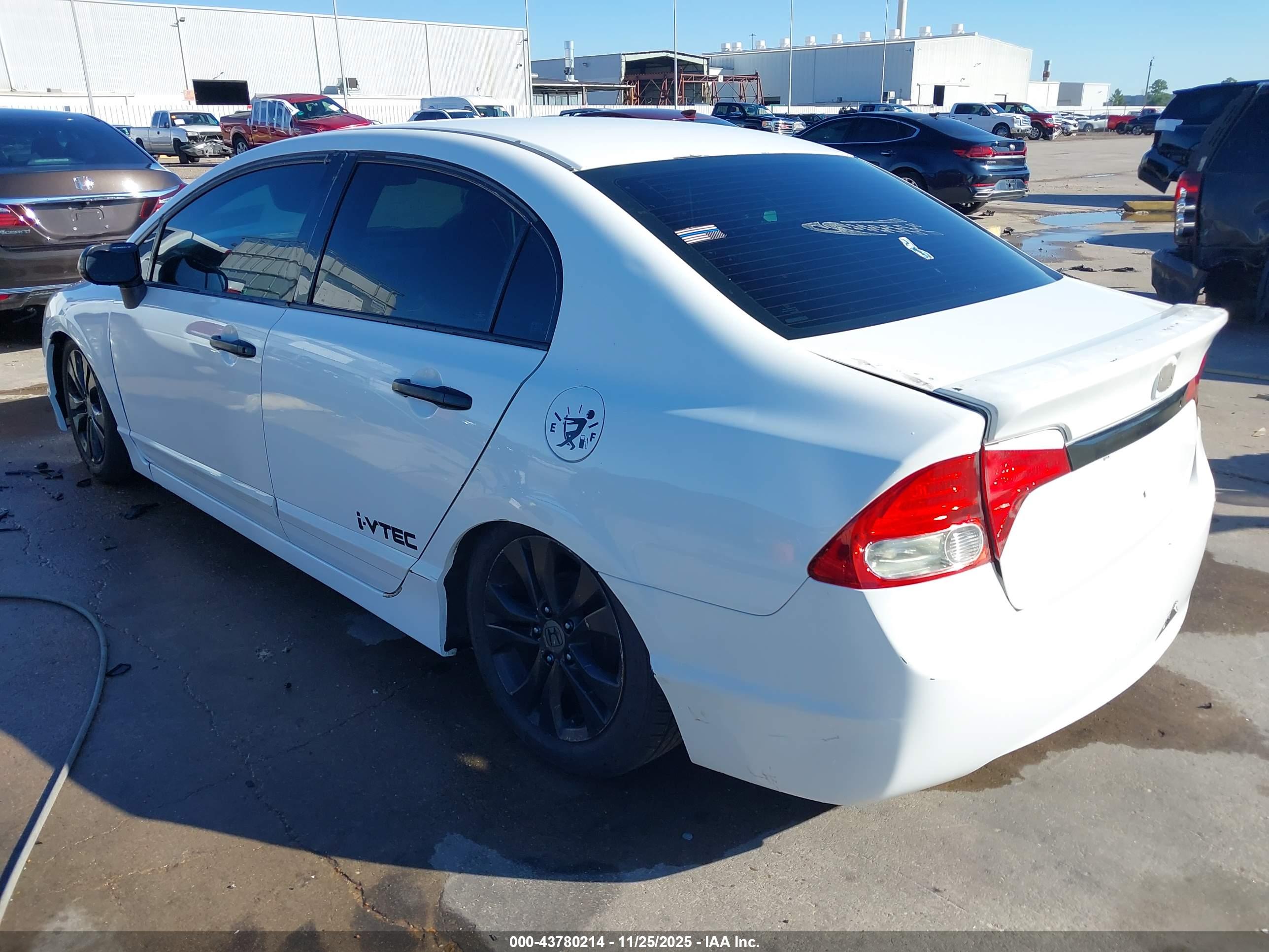 HONDA CIVIC image 3