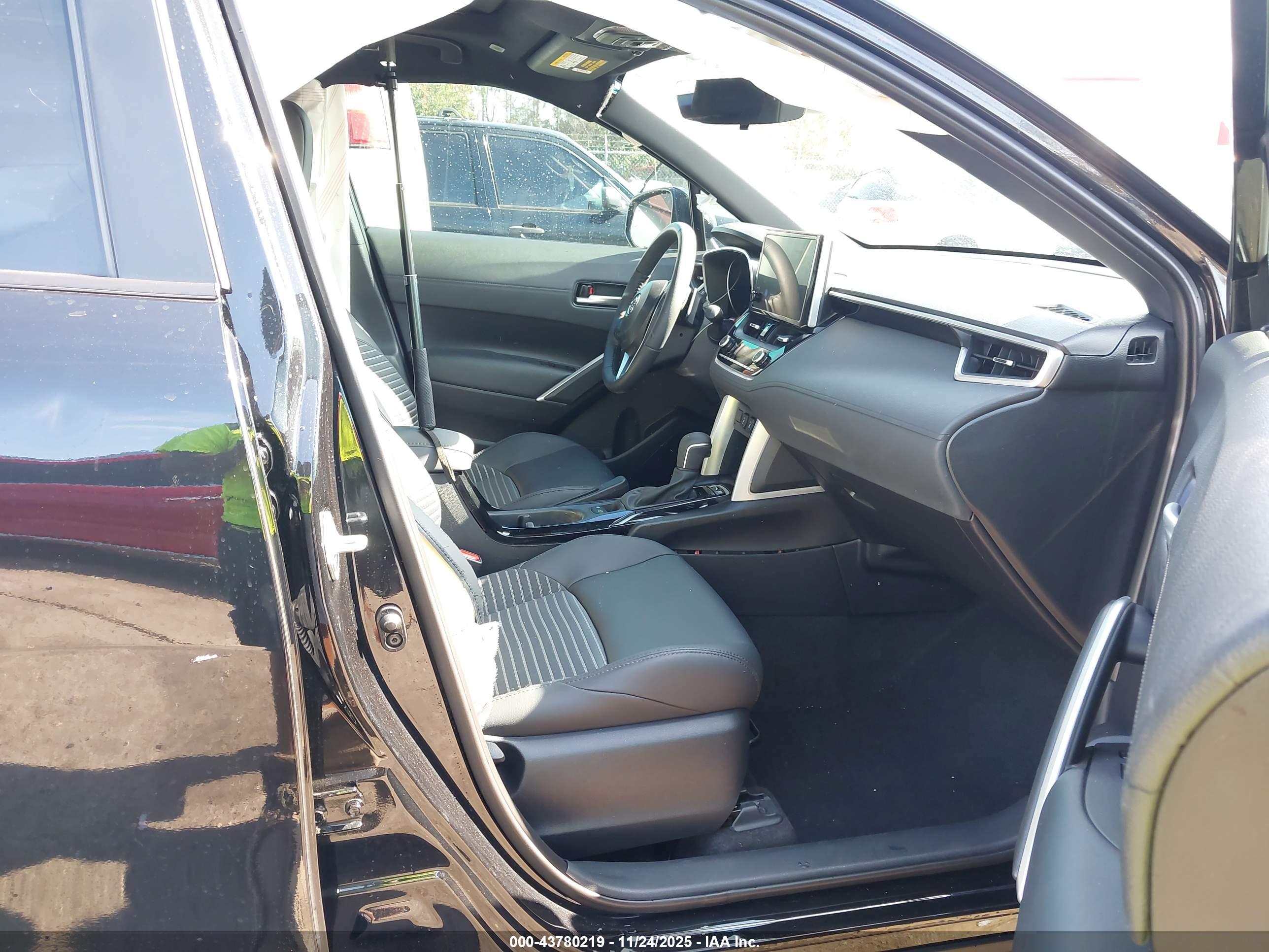 TOYOTA COROLLA image 5