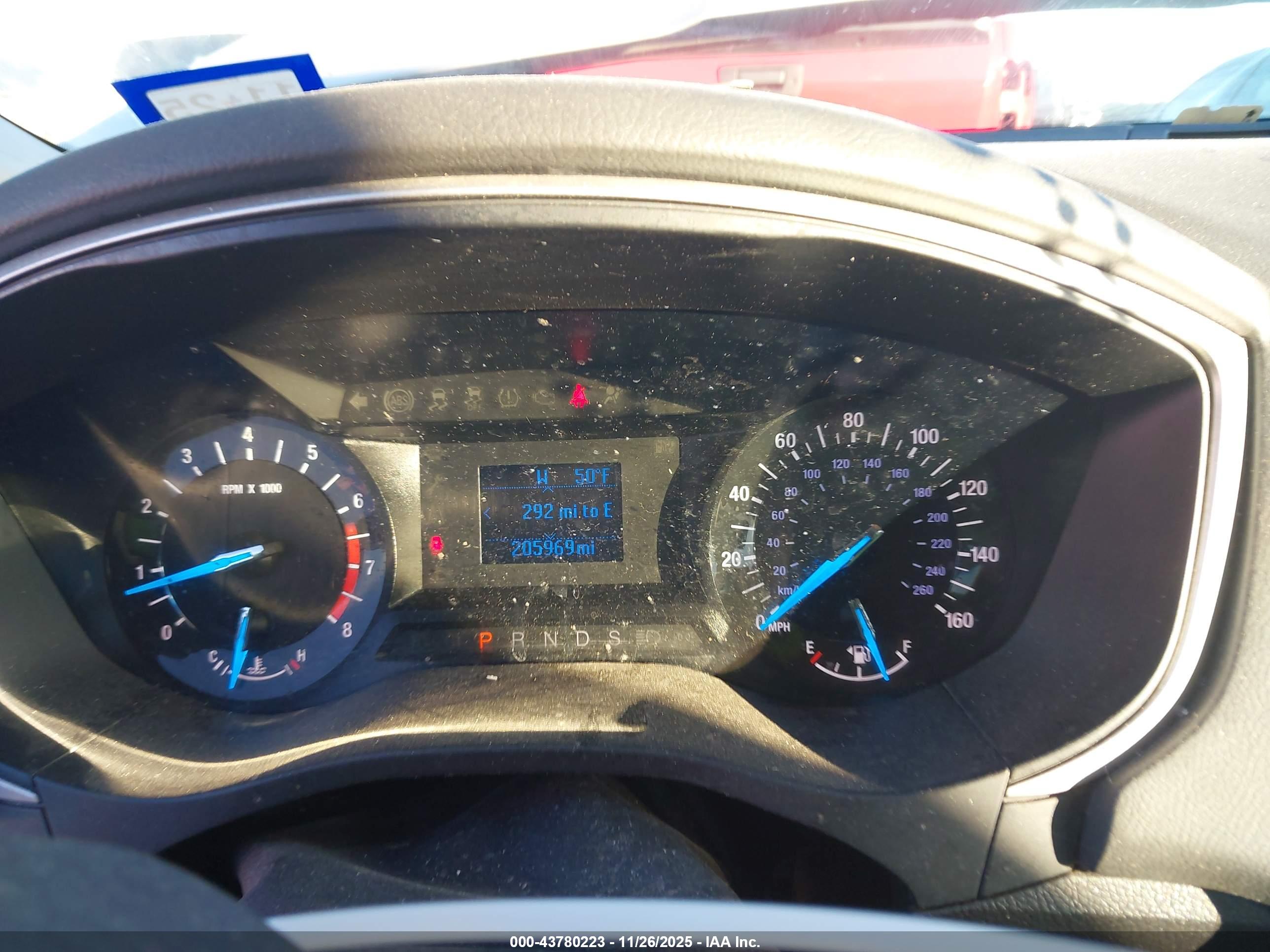 FORD FUSION image 7
