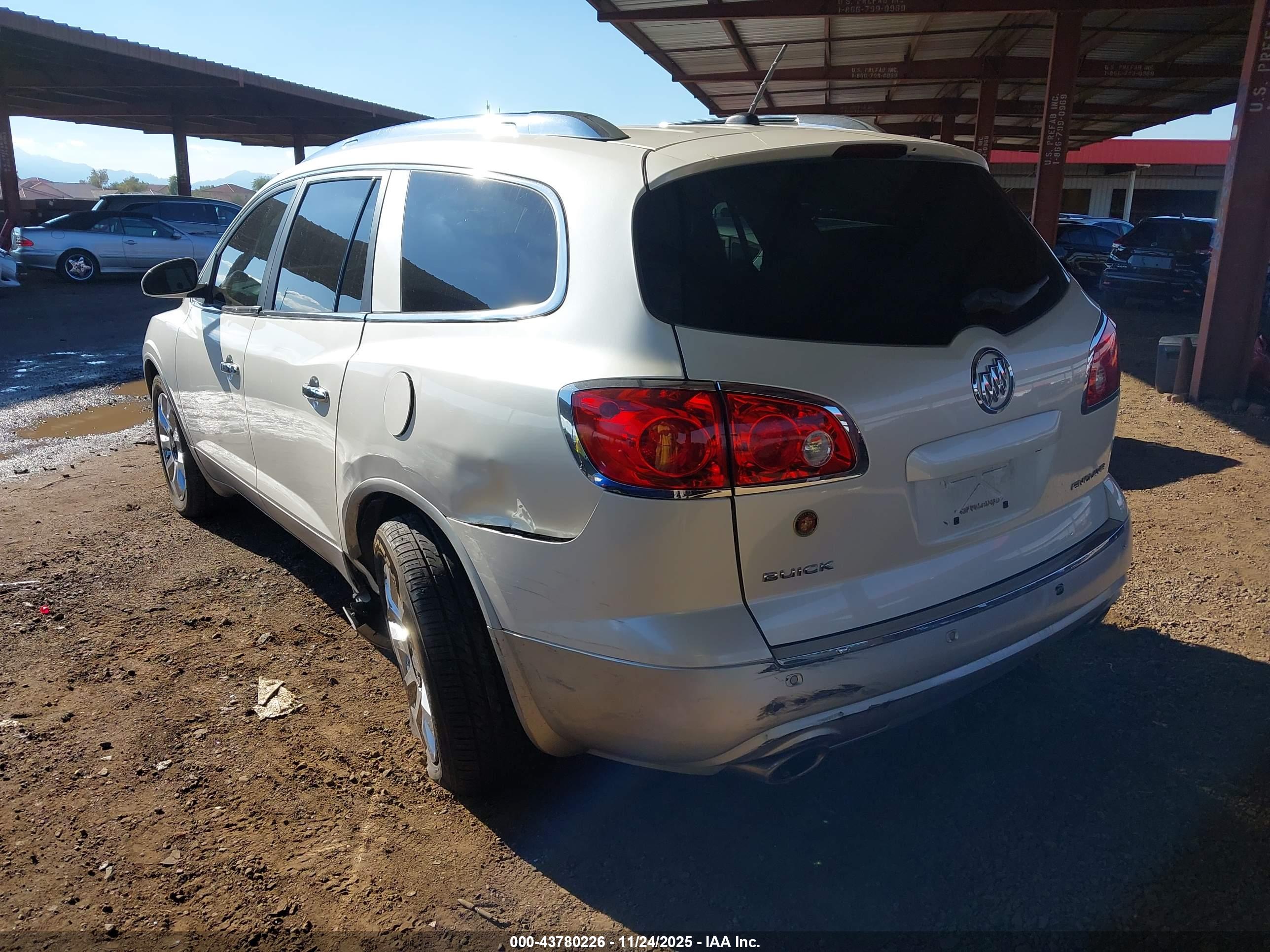 BUICK ENCLAVE image 6