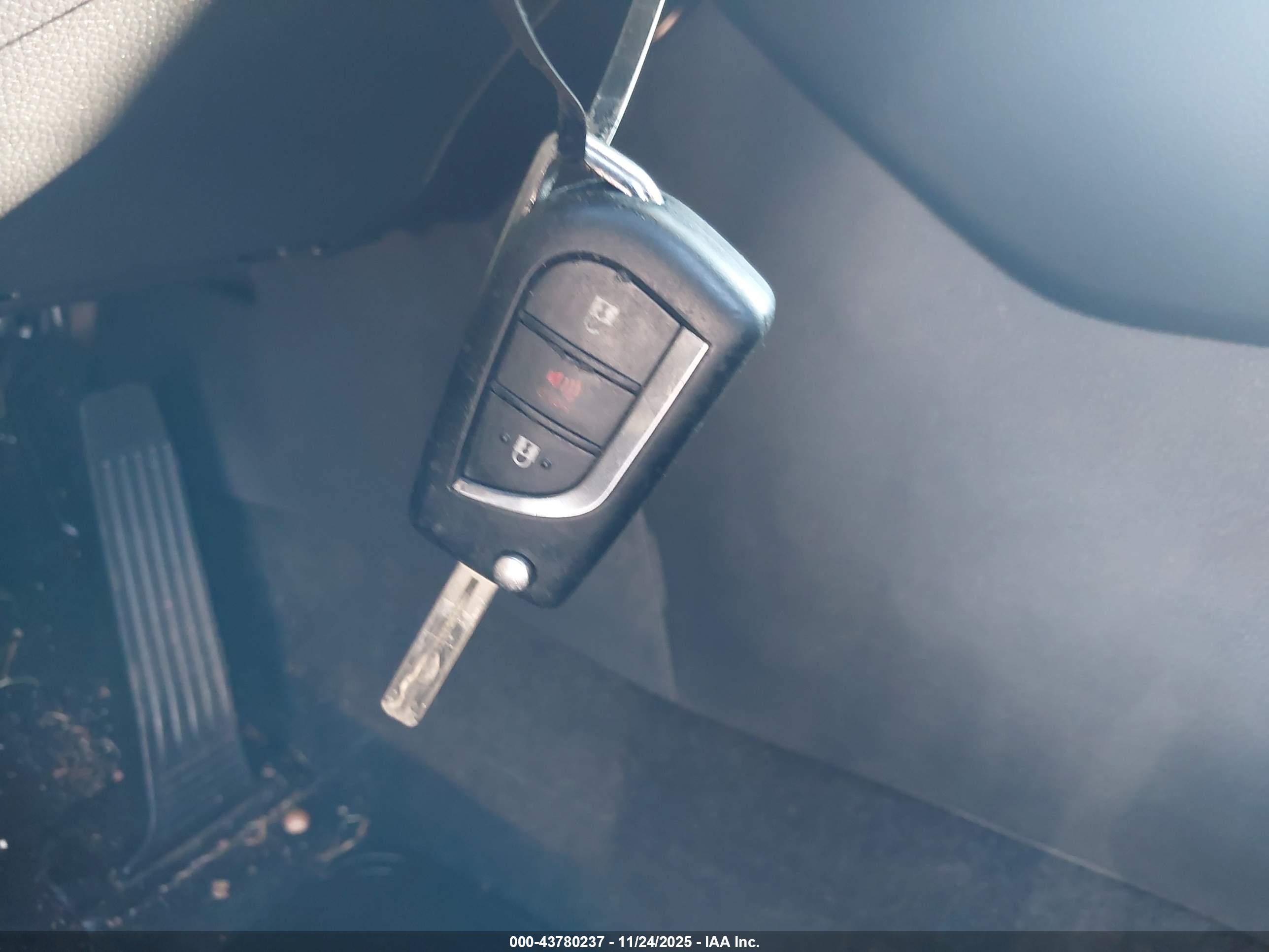 TOYOTA RAV4 image 11