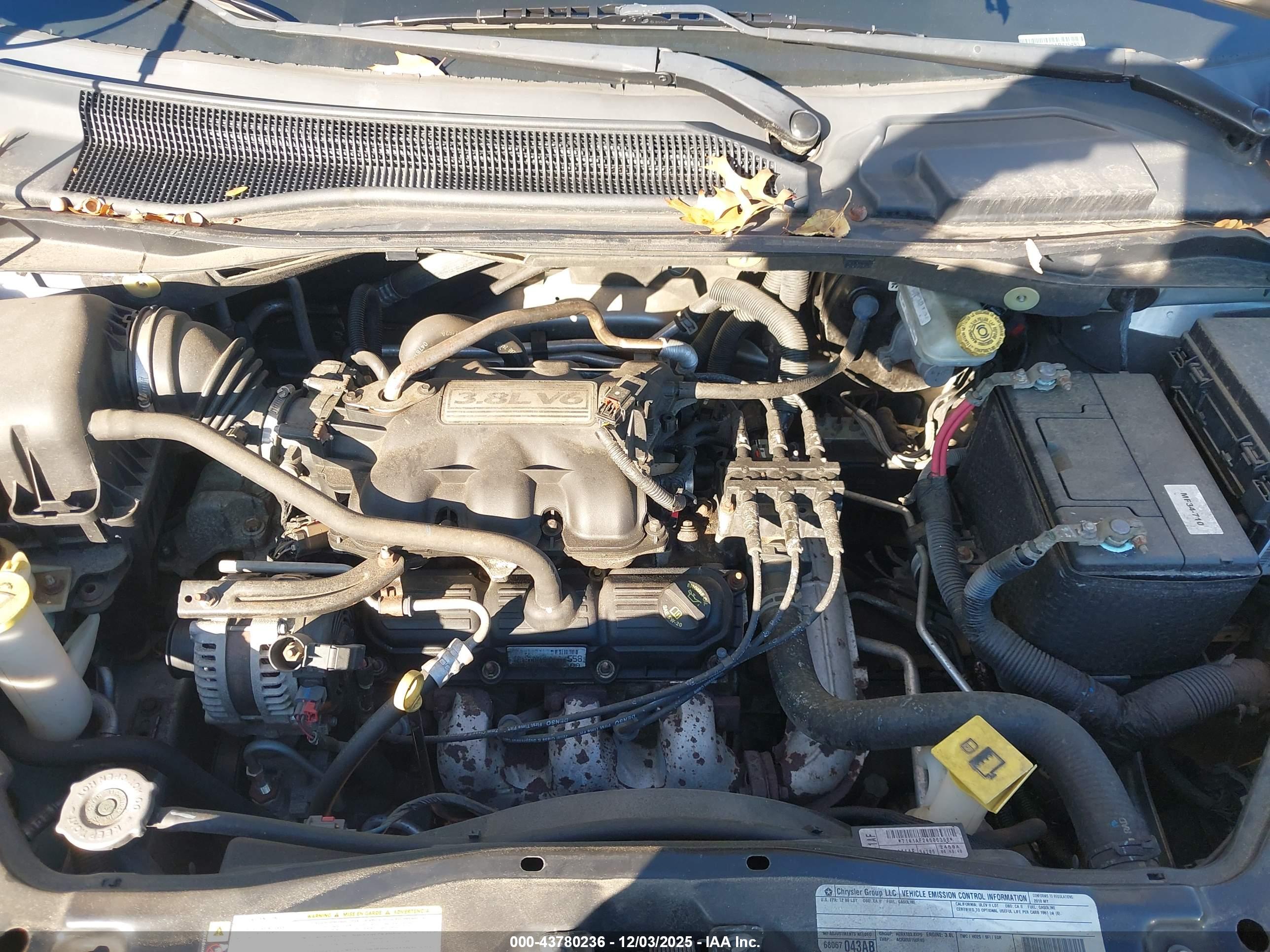 CHRYSLER TOWN image 10