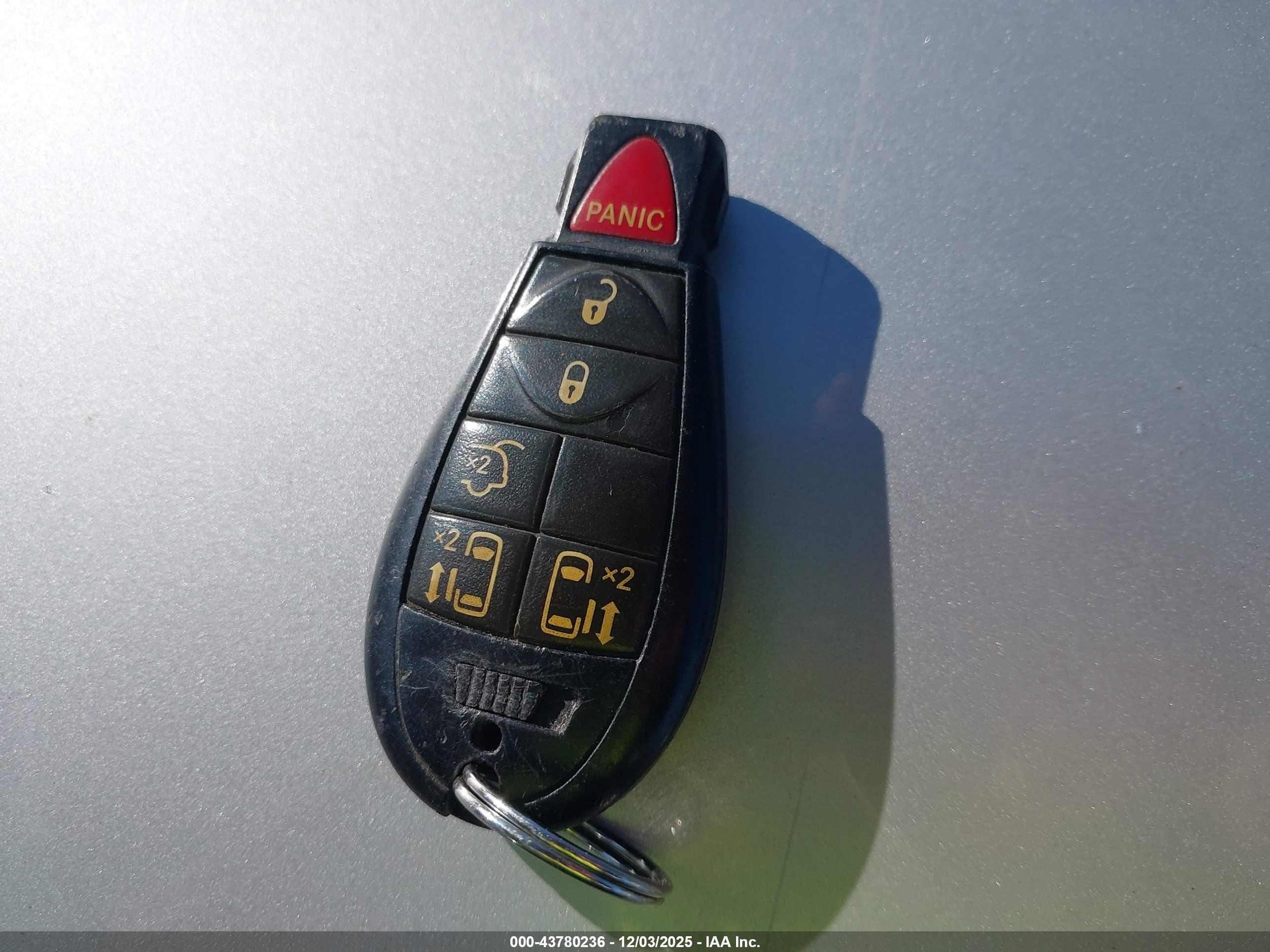 CHRYSLER TOWN image 11