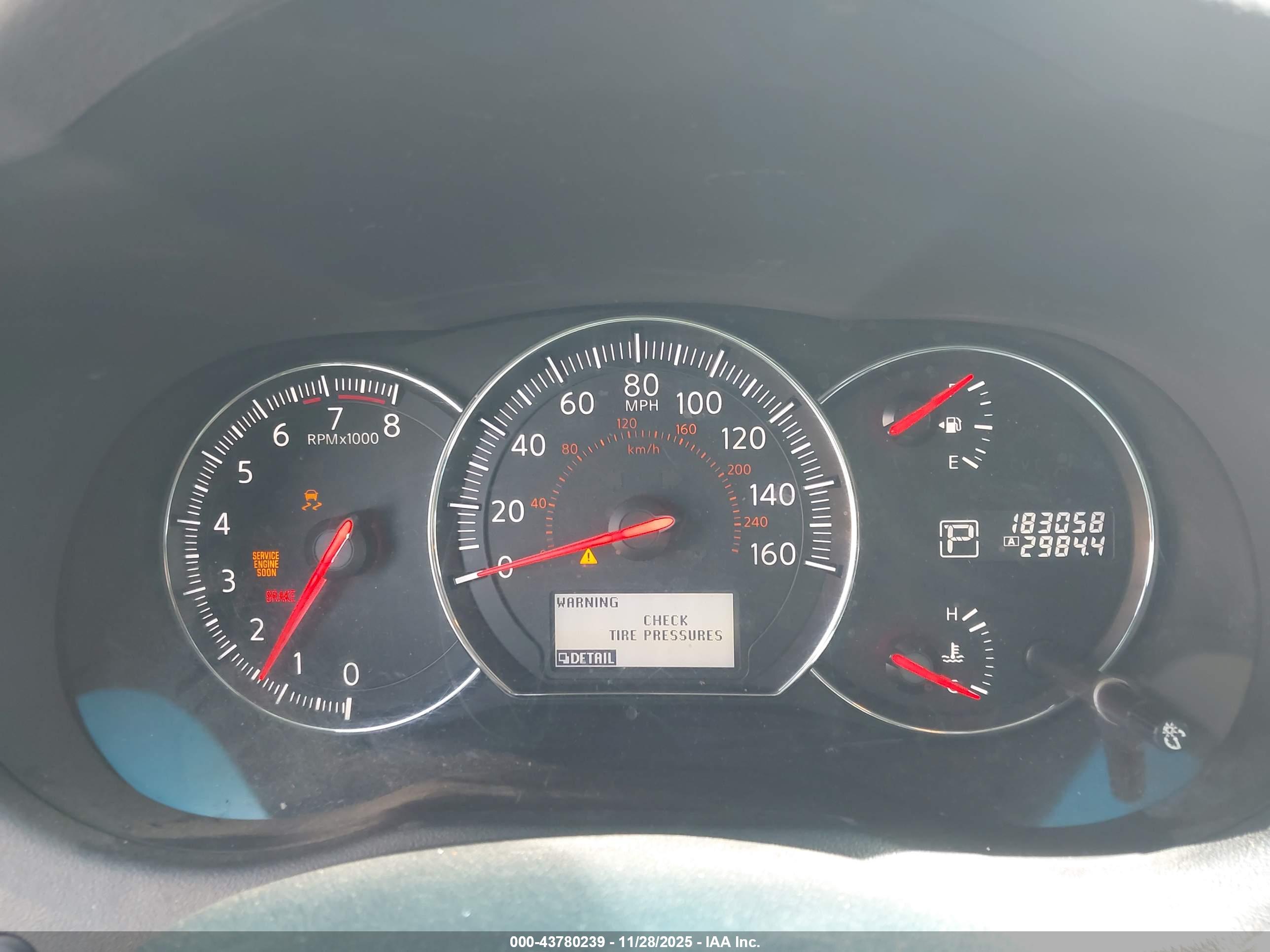 NISSAN MAXIMA image 7