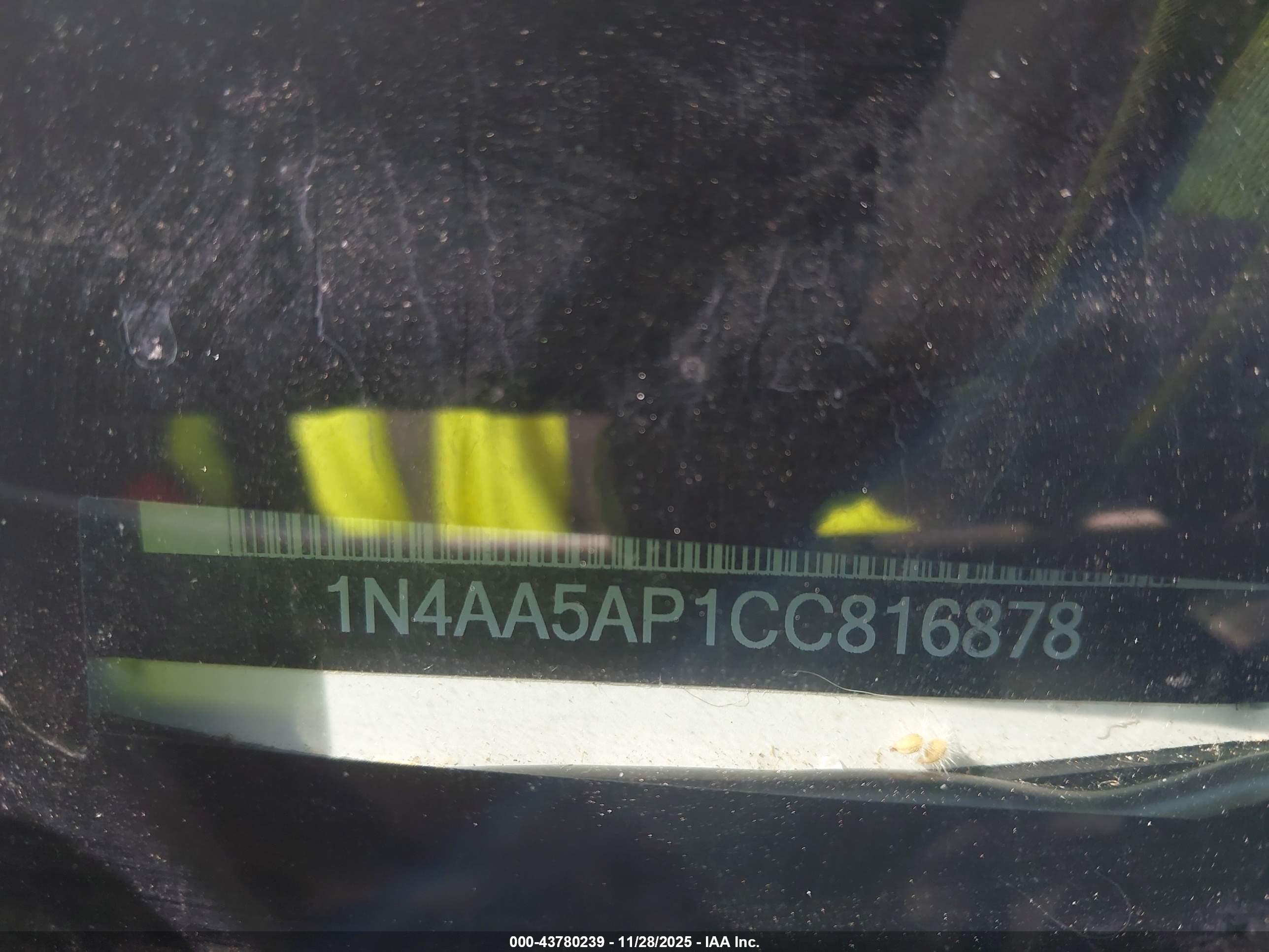 NISSAN MAXIMA image 9