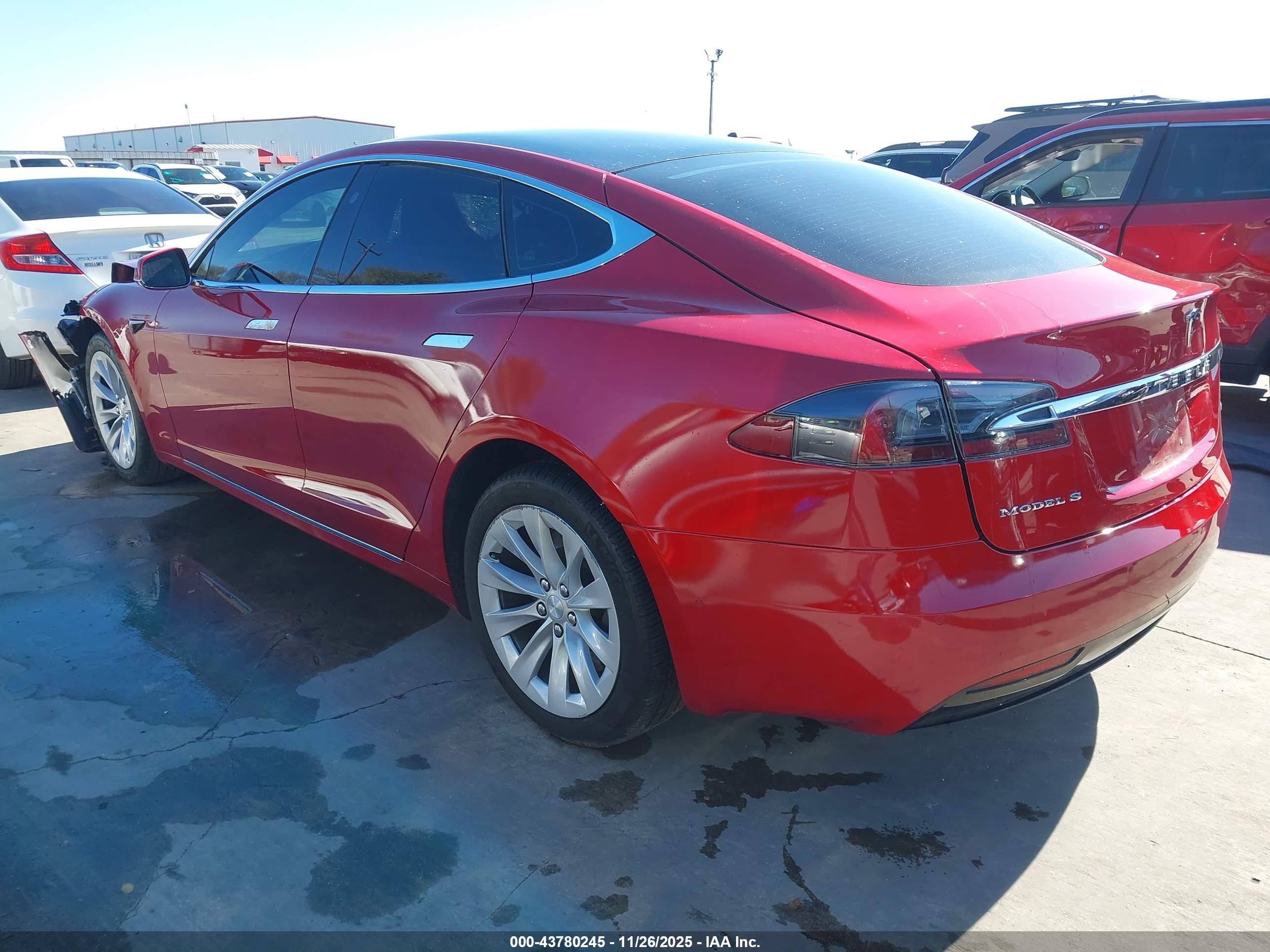 TESLA MODEL image 3