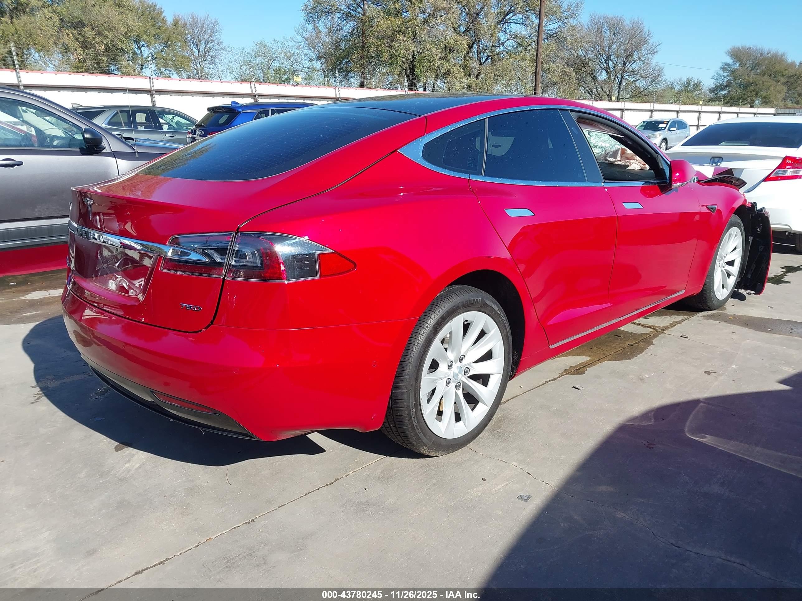 TESLA MODEL image 4