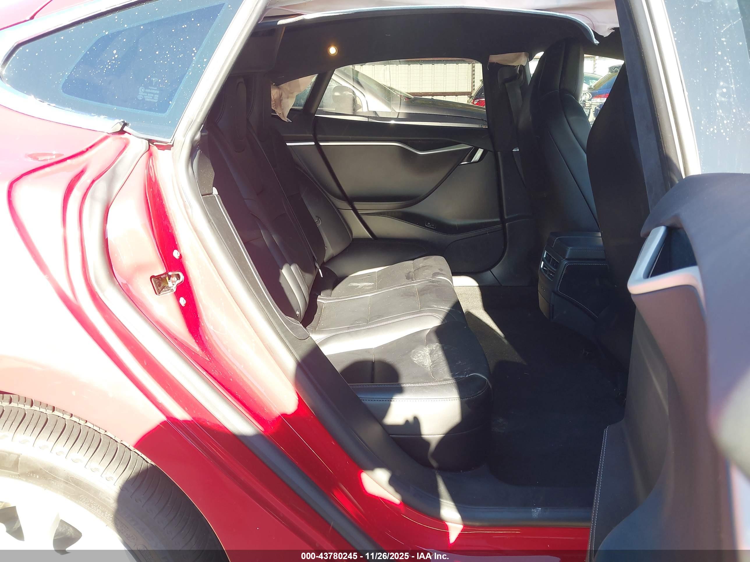 TESLA MODEL image 8