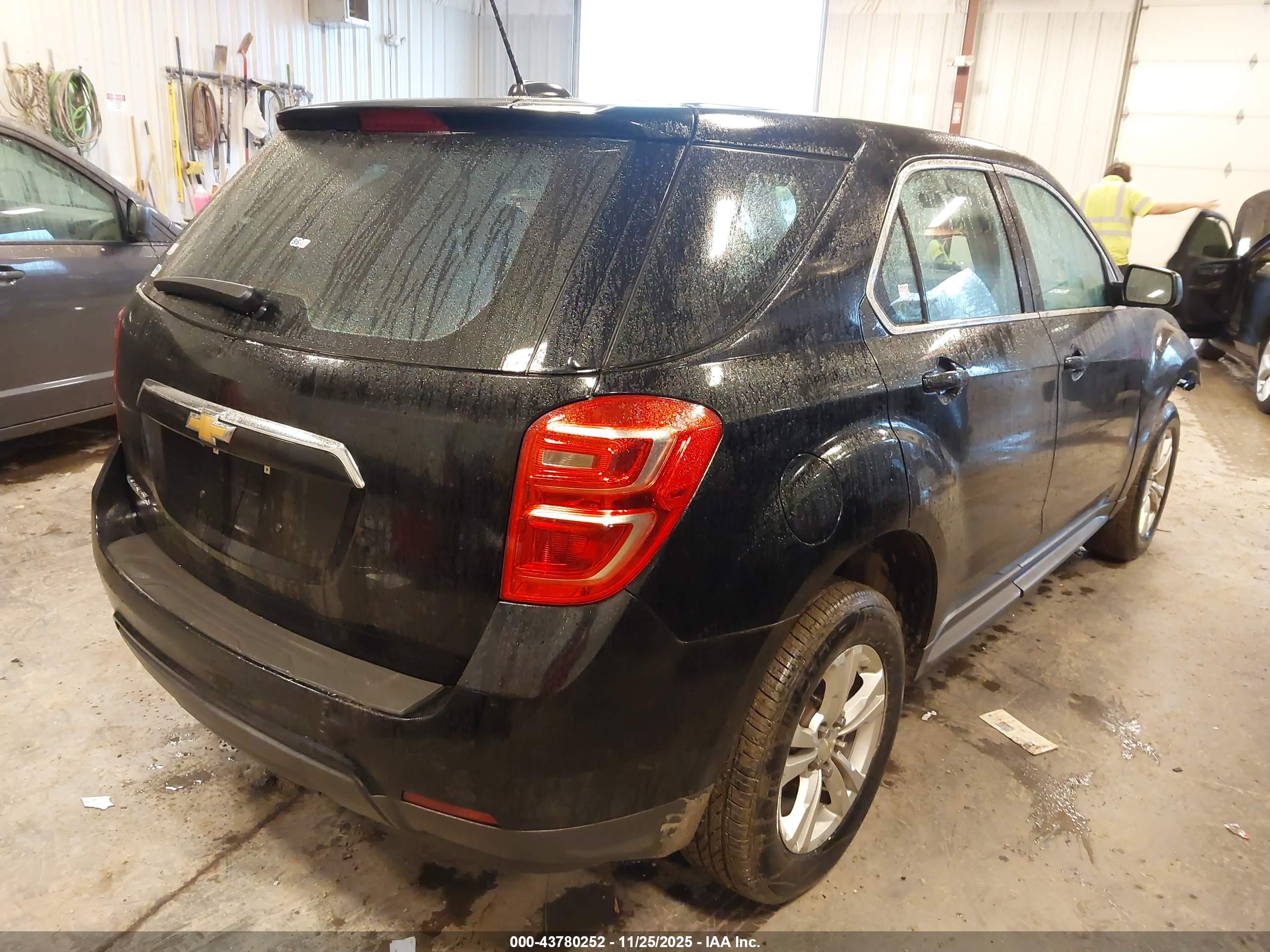 CHEVROLET EQUINOX image 4
