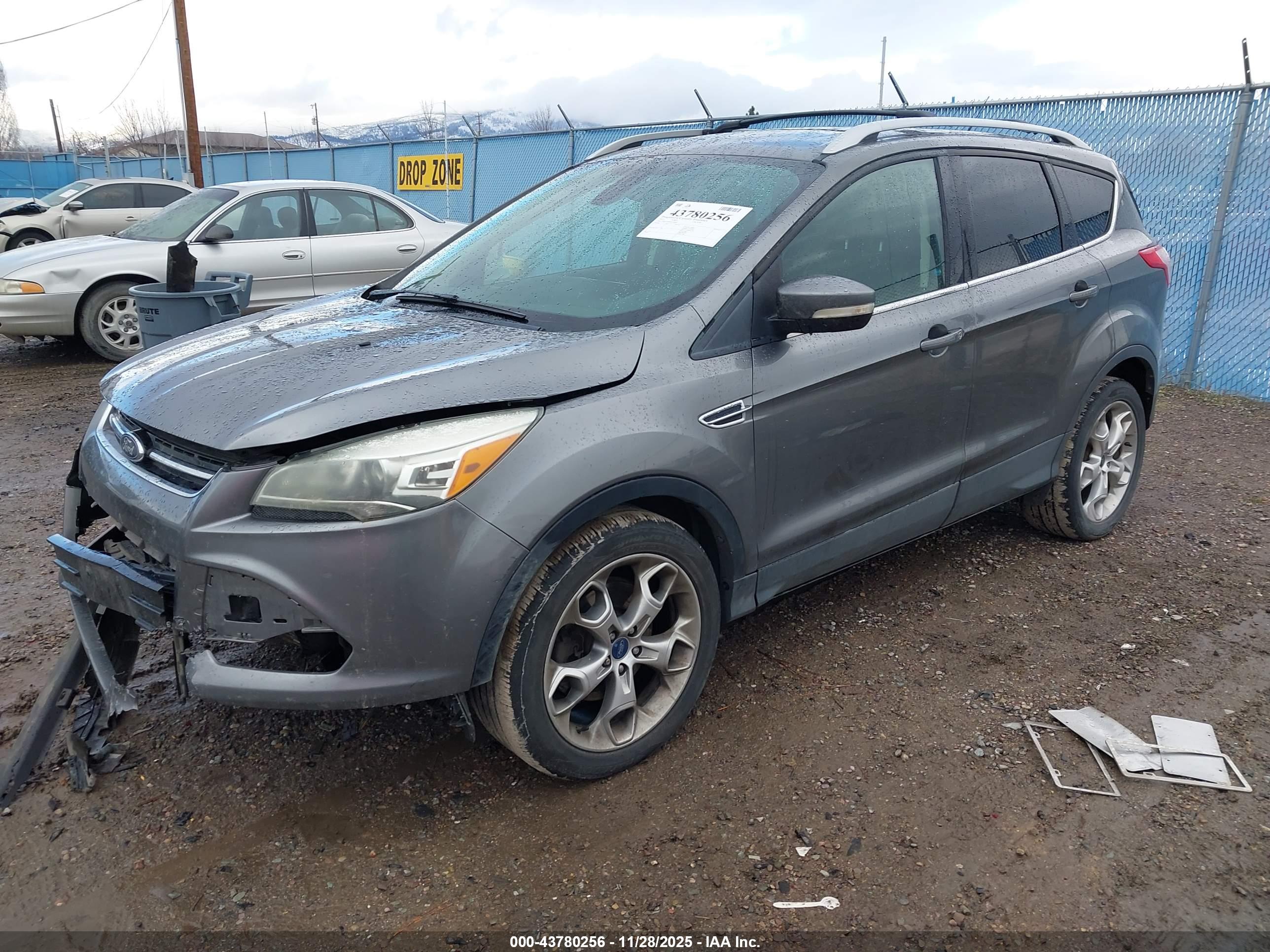 FORD ESCAPE image 2