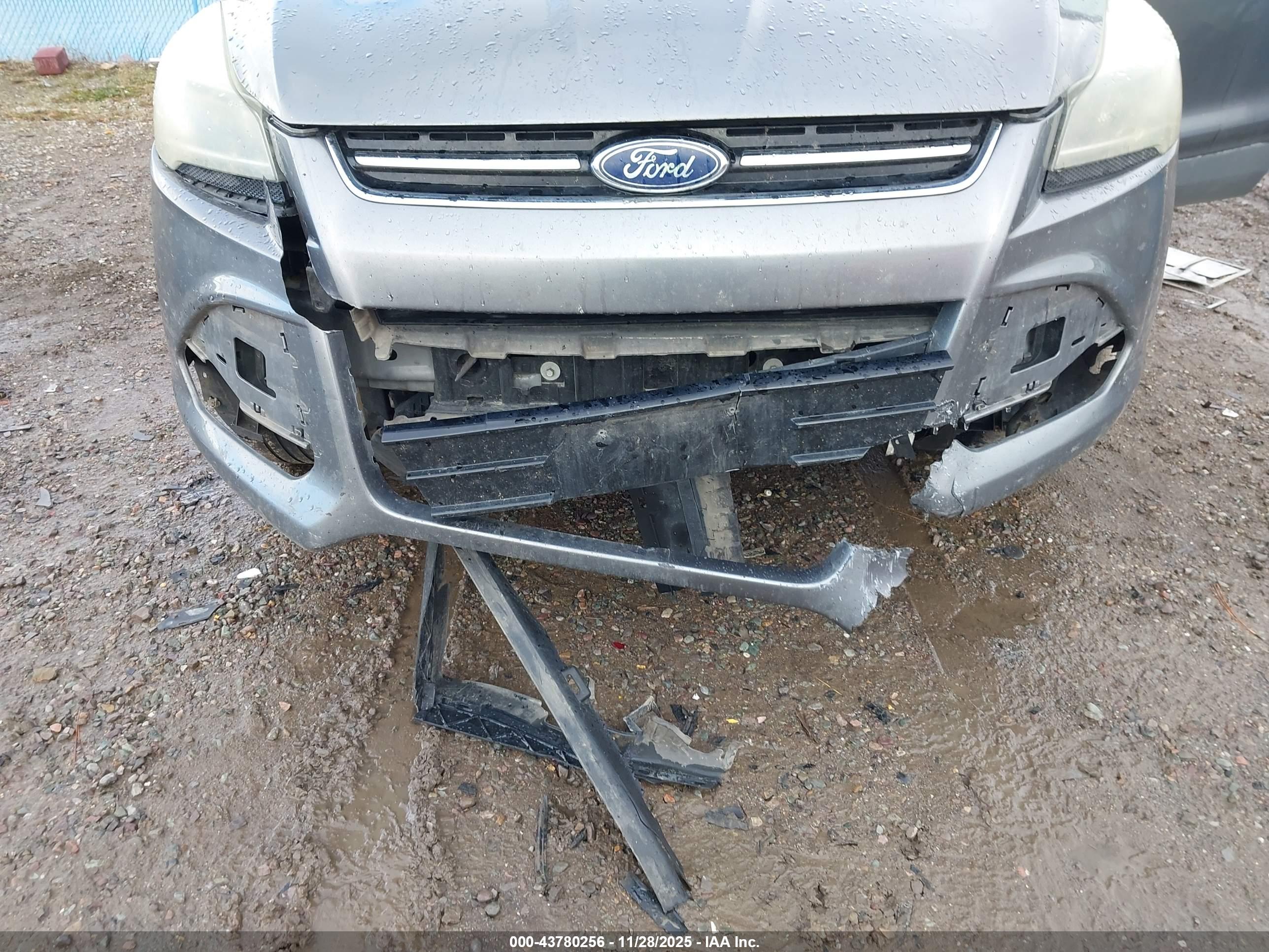FORD ESCAPE image 6
