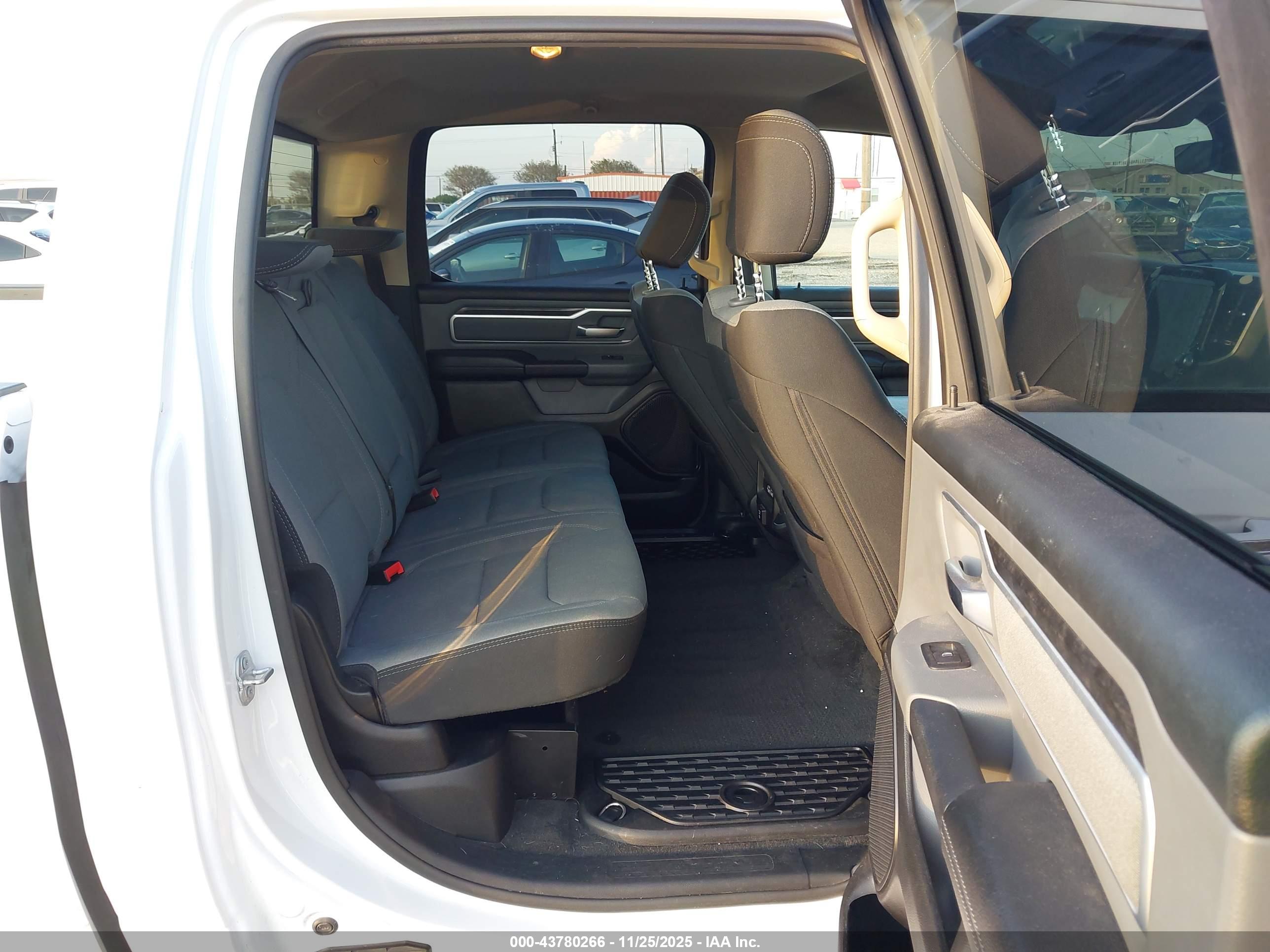 RAM 1500 image 8
