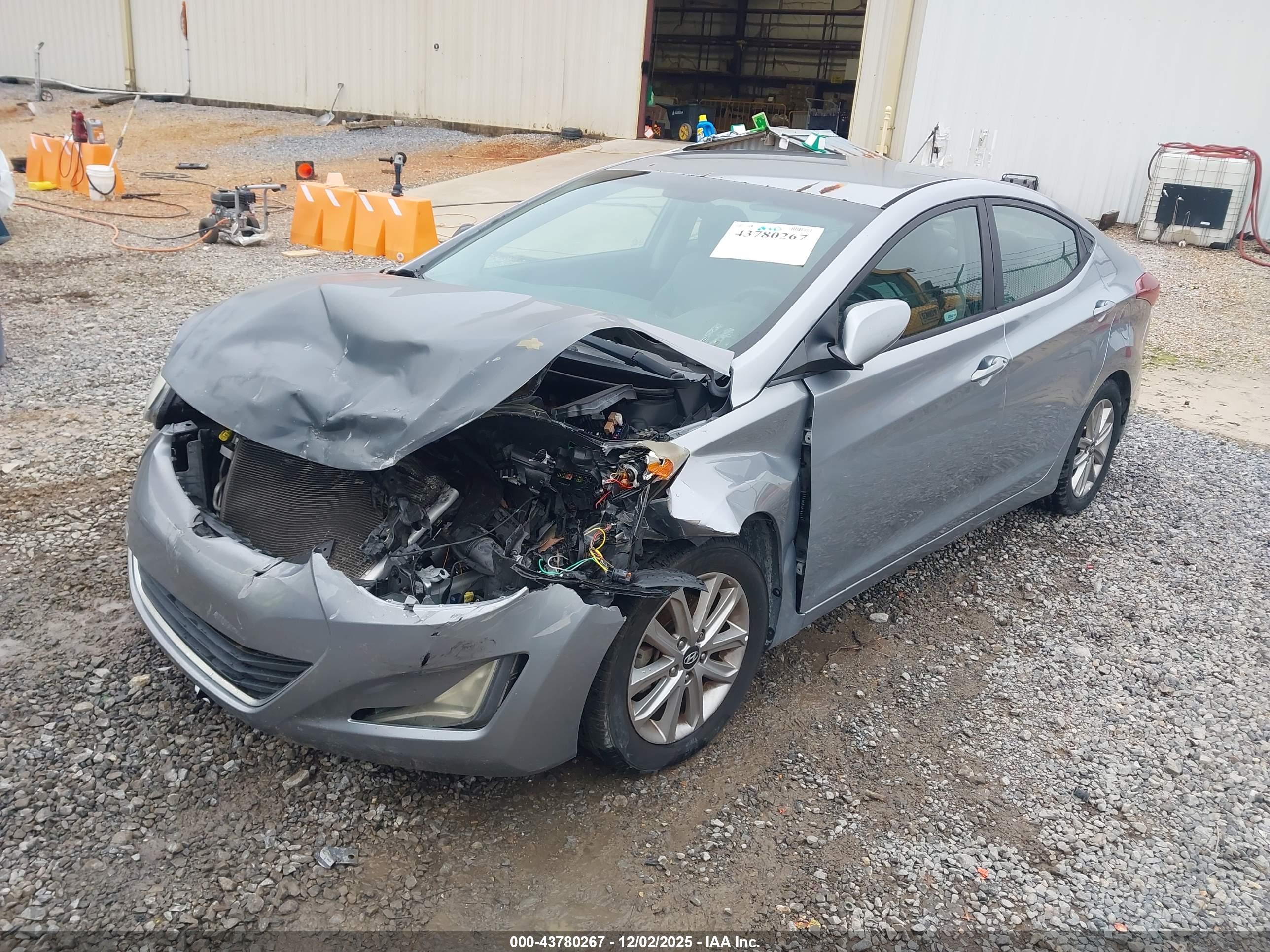 HYUNDAI ELANTRA image 2