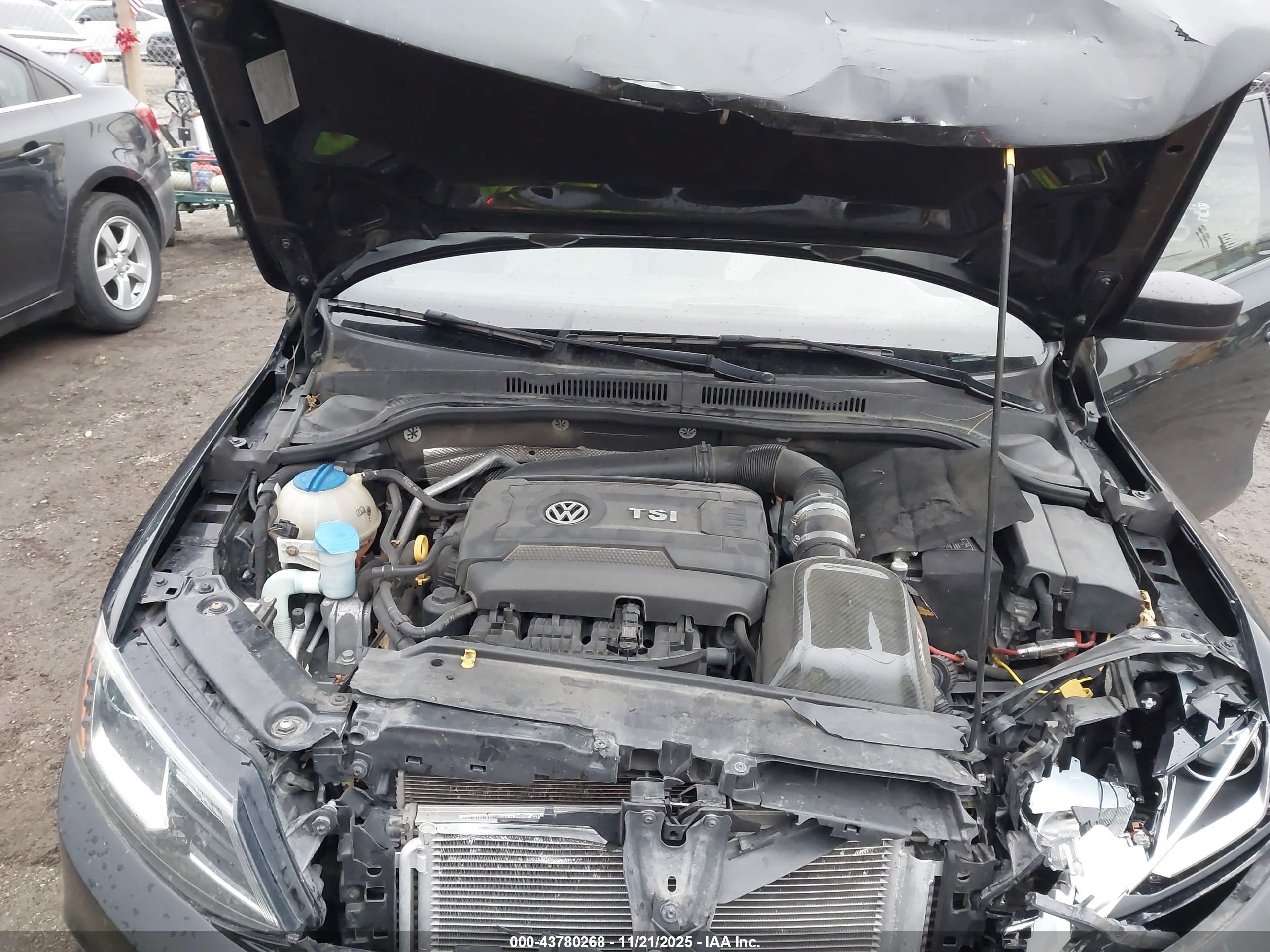 VOLKSWAGEN JETTA image 10