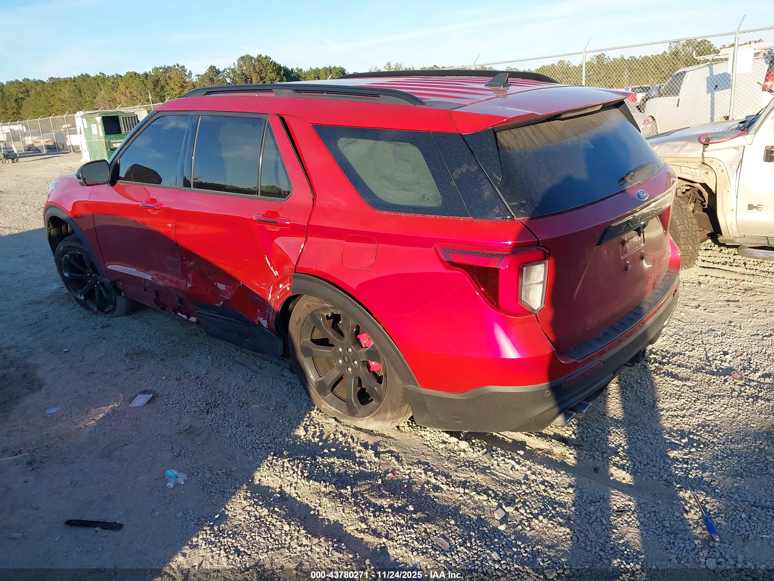 FORD EXPLORER image 3