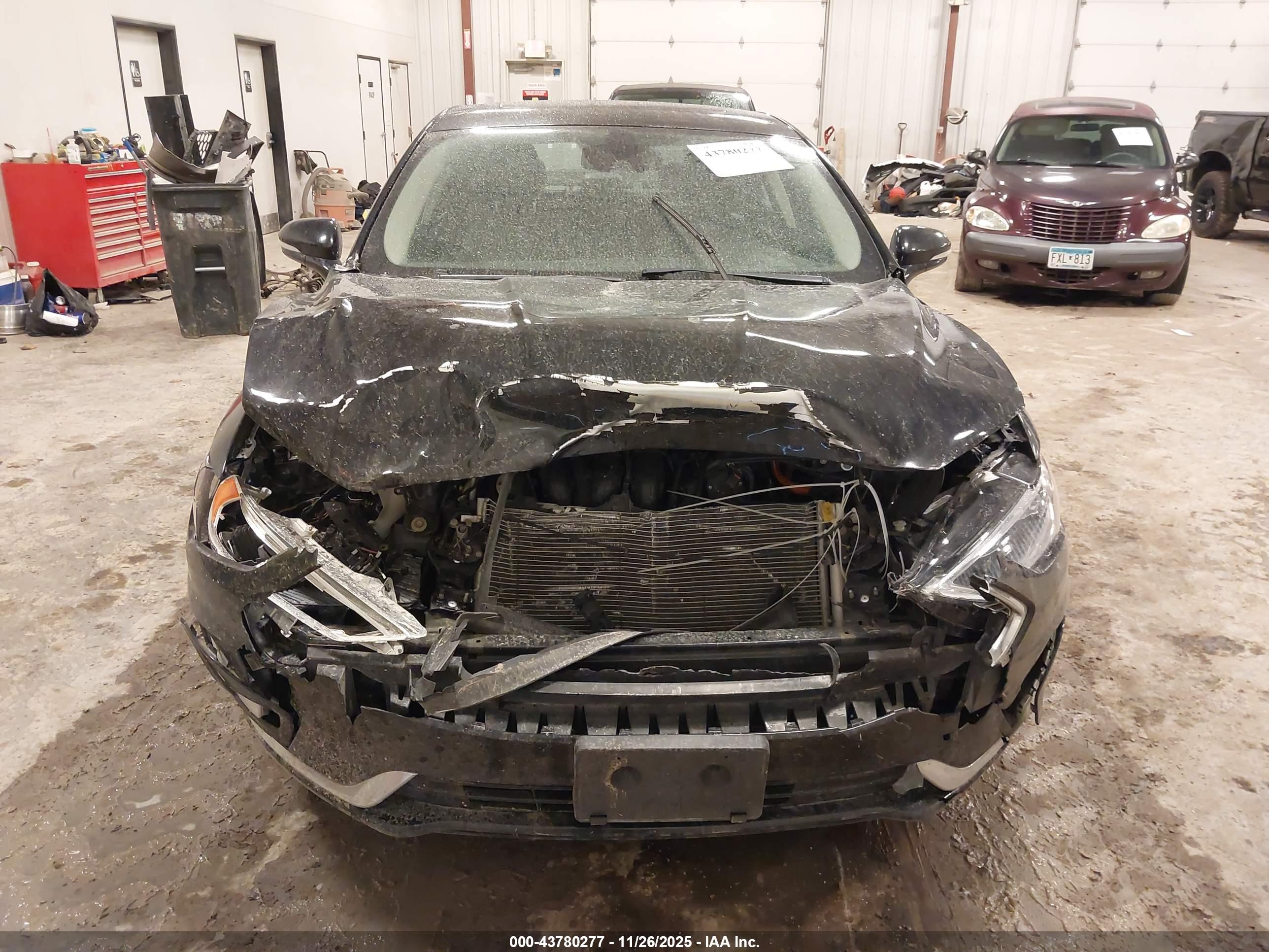 FORD FUSION image 6