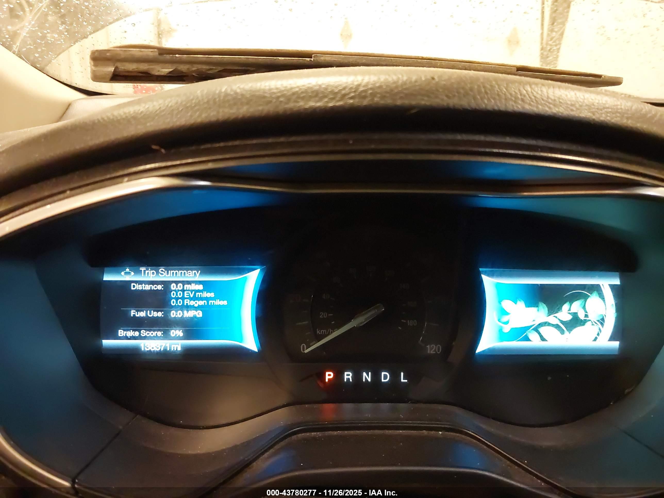 FORD FUSION image 7
